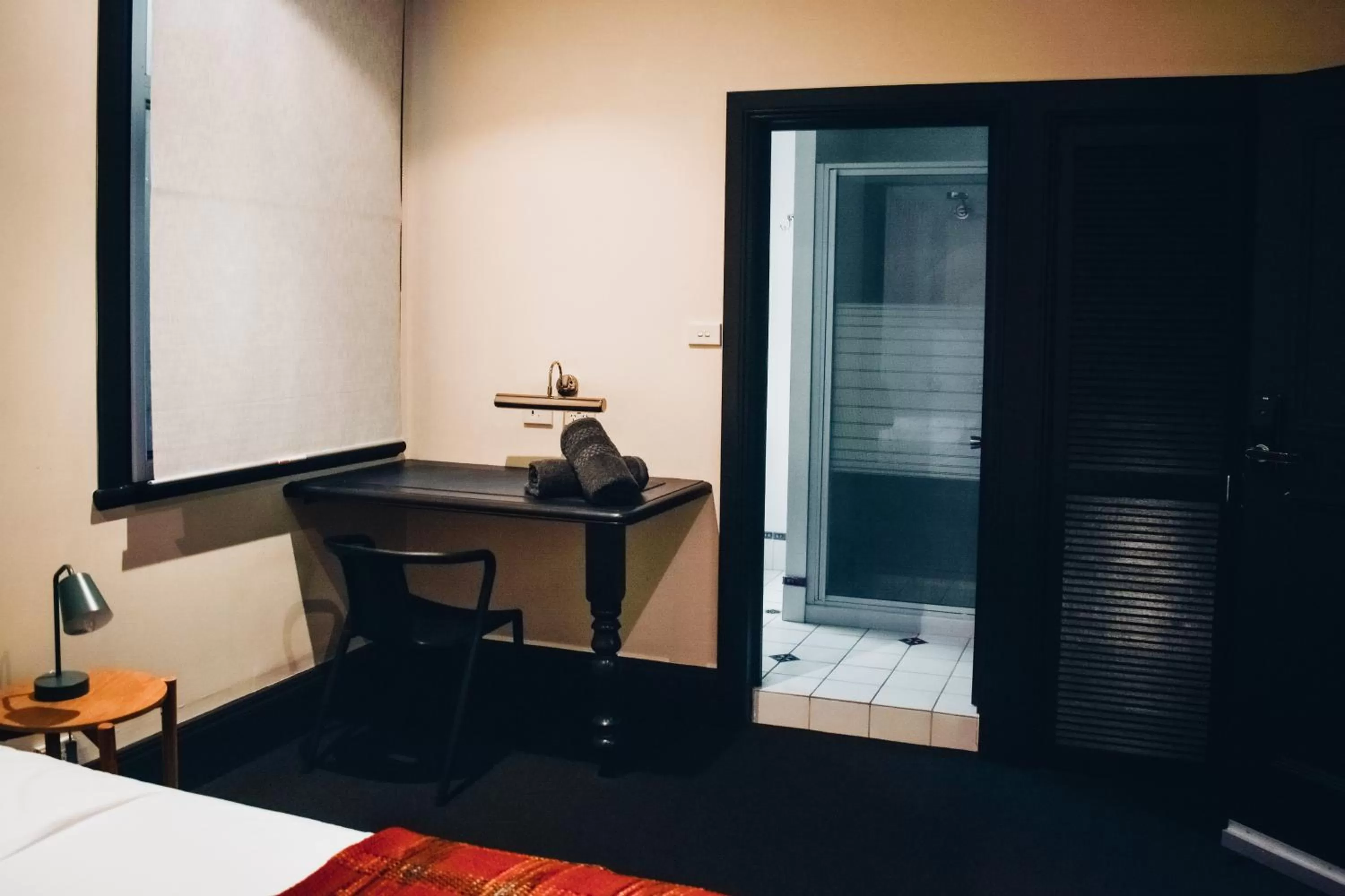 Bed in The Sherwood Hotel