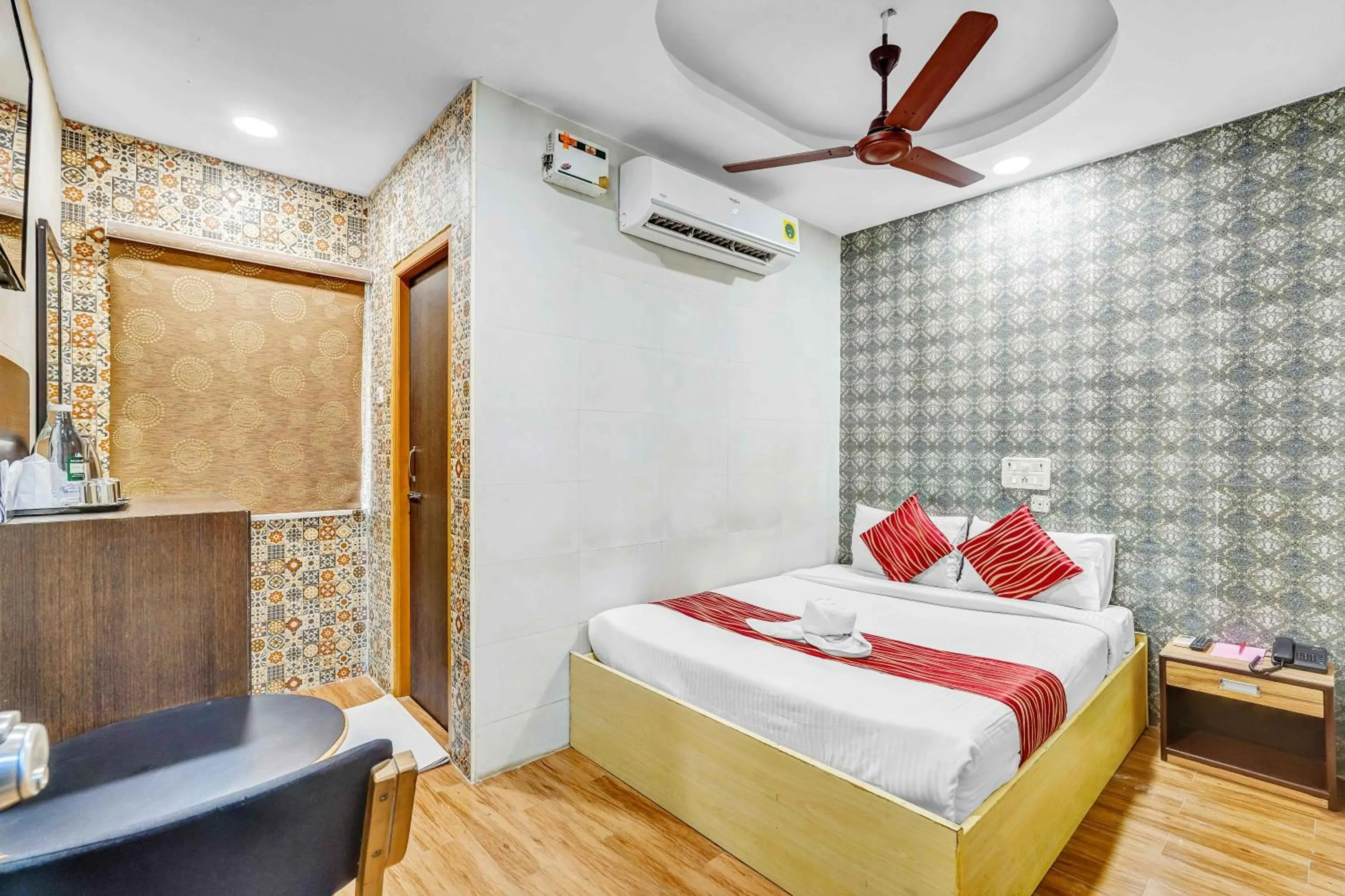 Property building, Bed in Season 4 Residences - Teynampet Near Apollo Hospital ,Balaji Dental, US Consulate