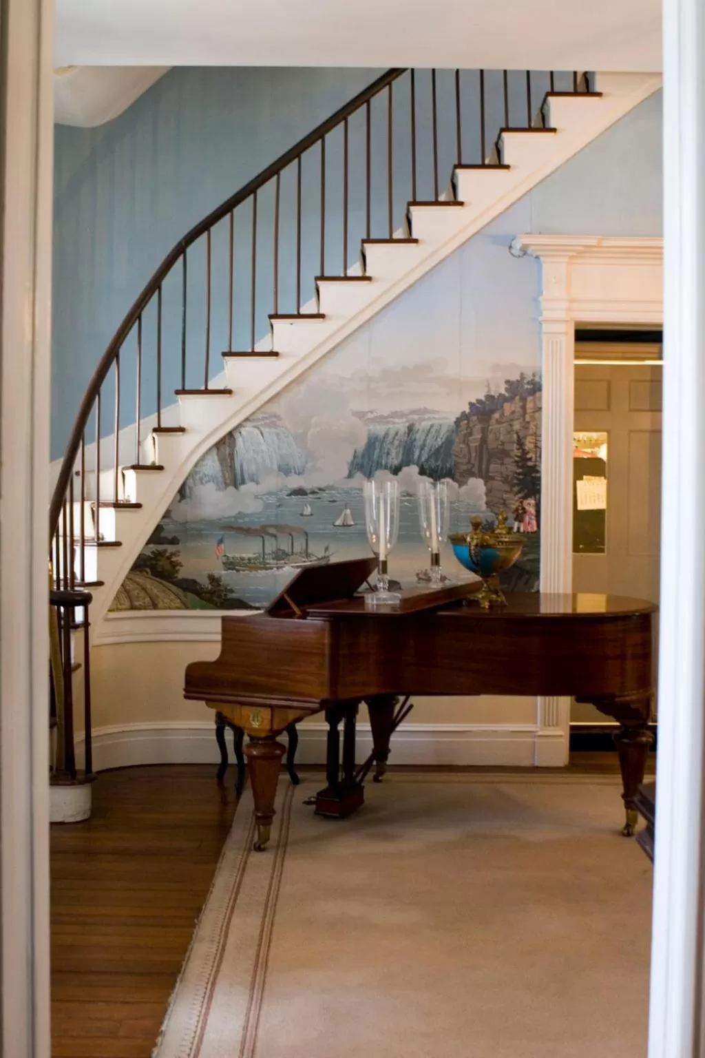 Facade/entrance in Monmouth Historic Inn