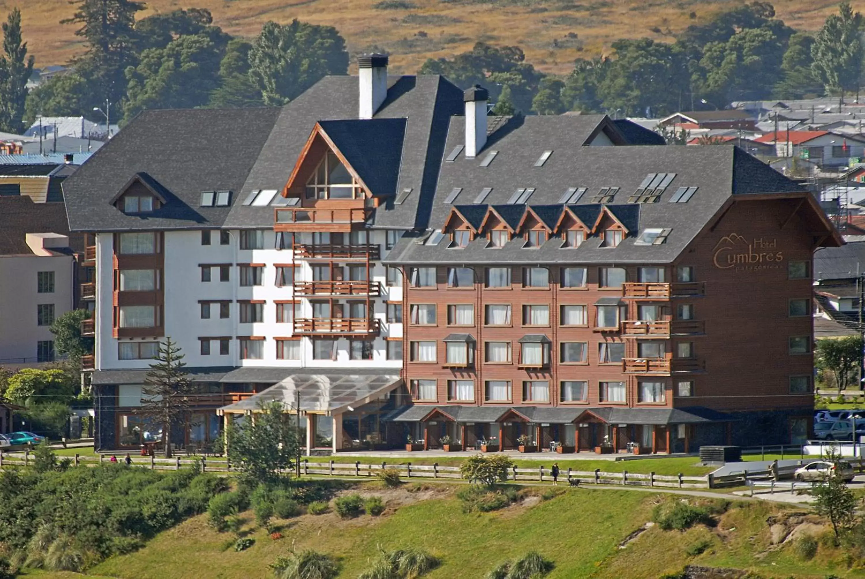 Property Building in Hotel Cumbres Puerto Varas Property Building in Hotel Cumbres Puerto Varas