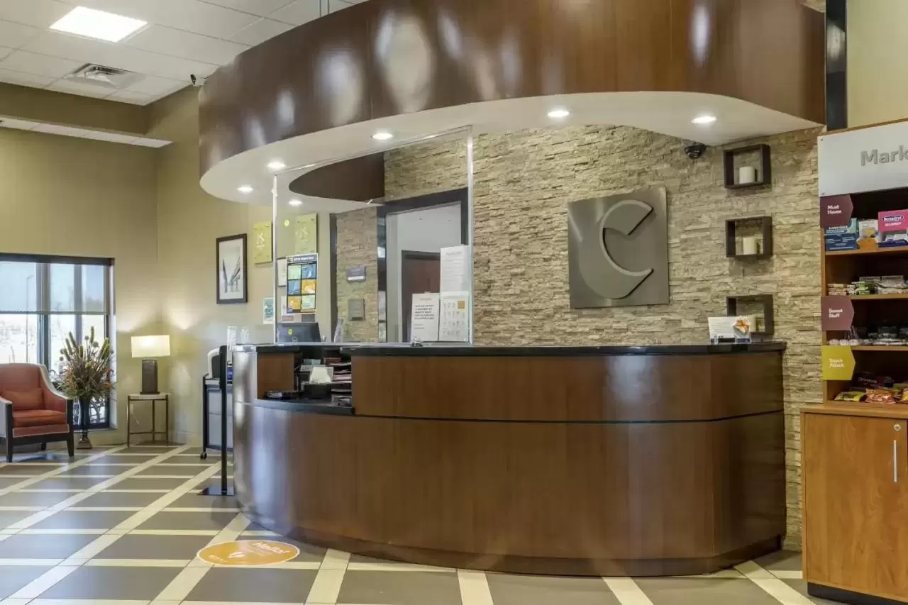 Lobby or reception in Comfort Suites Batesville