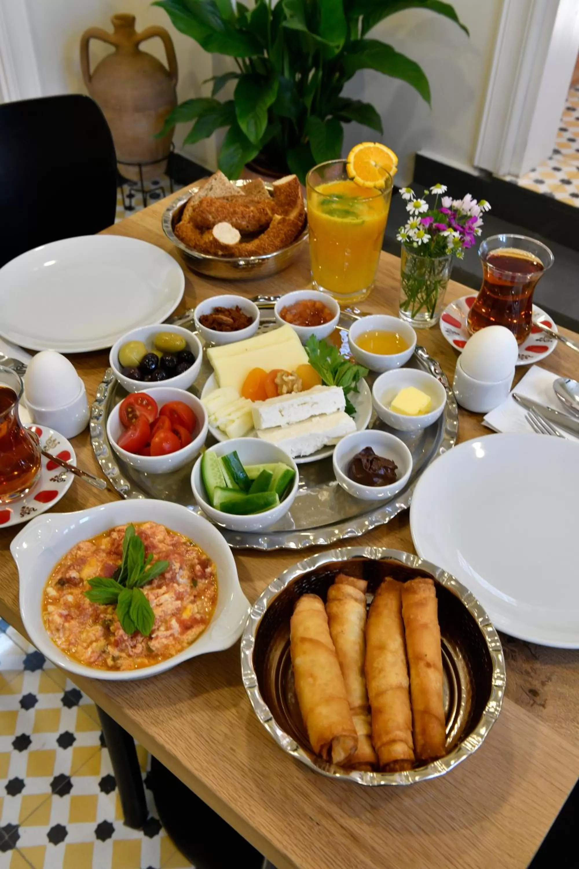 Breakfast in Agras Istanbul