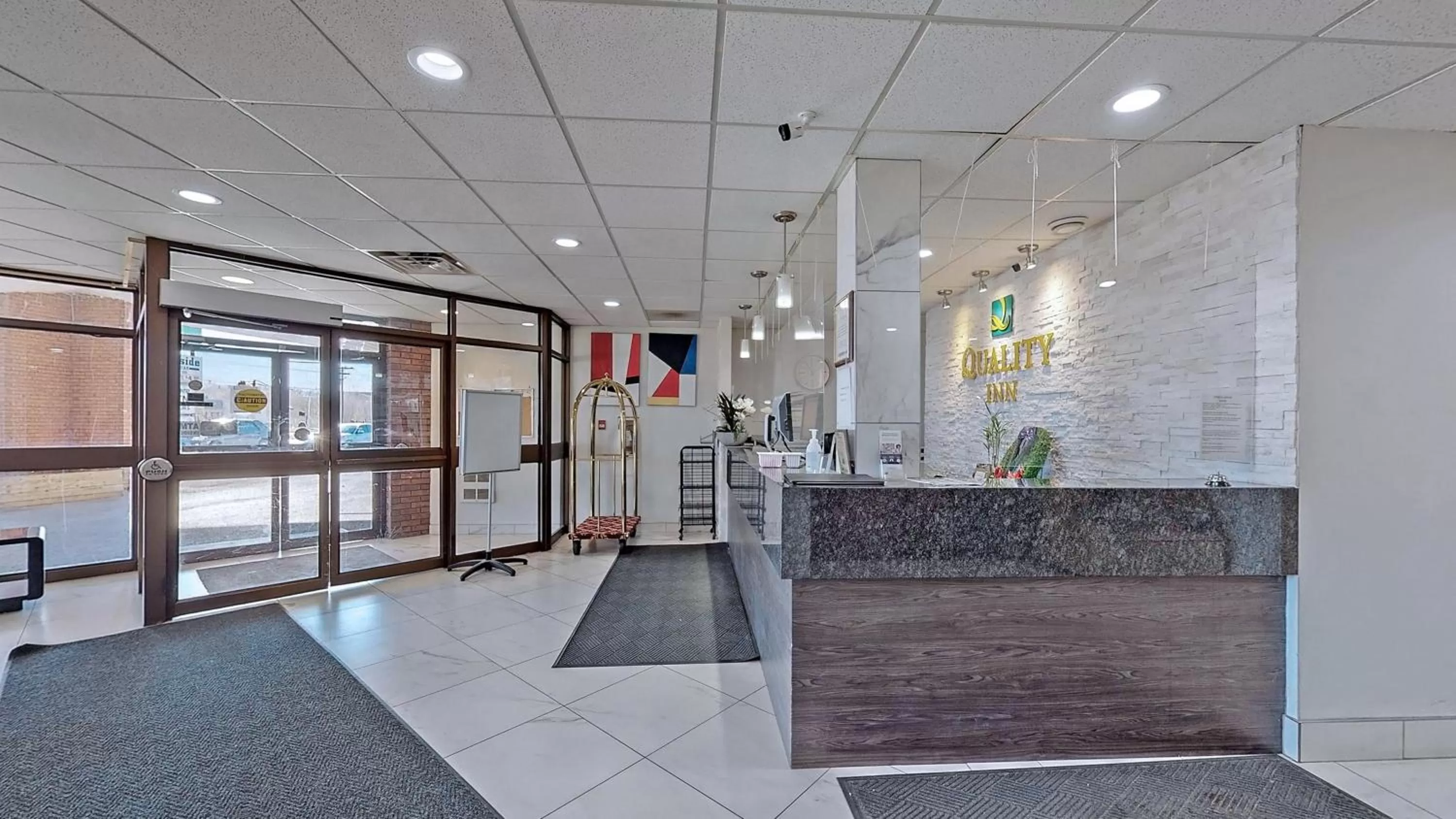 Lobby or reception in Ramada by Wyndham Arnprior