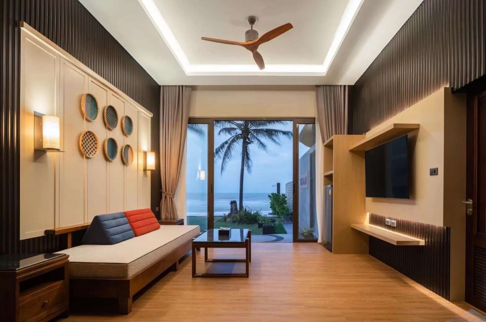 TV and multimedia, Bed in Ban Saithong Beach Resort