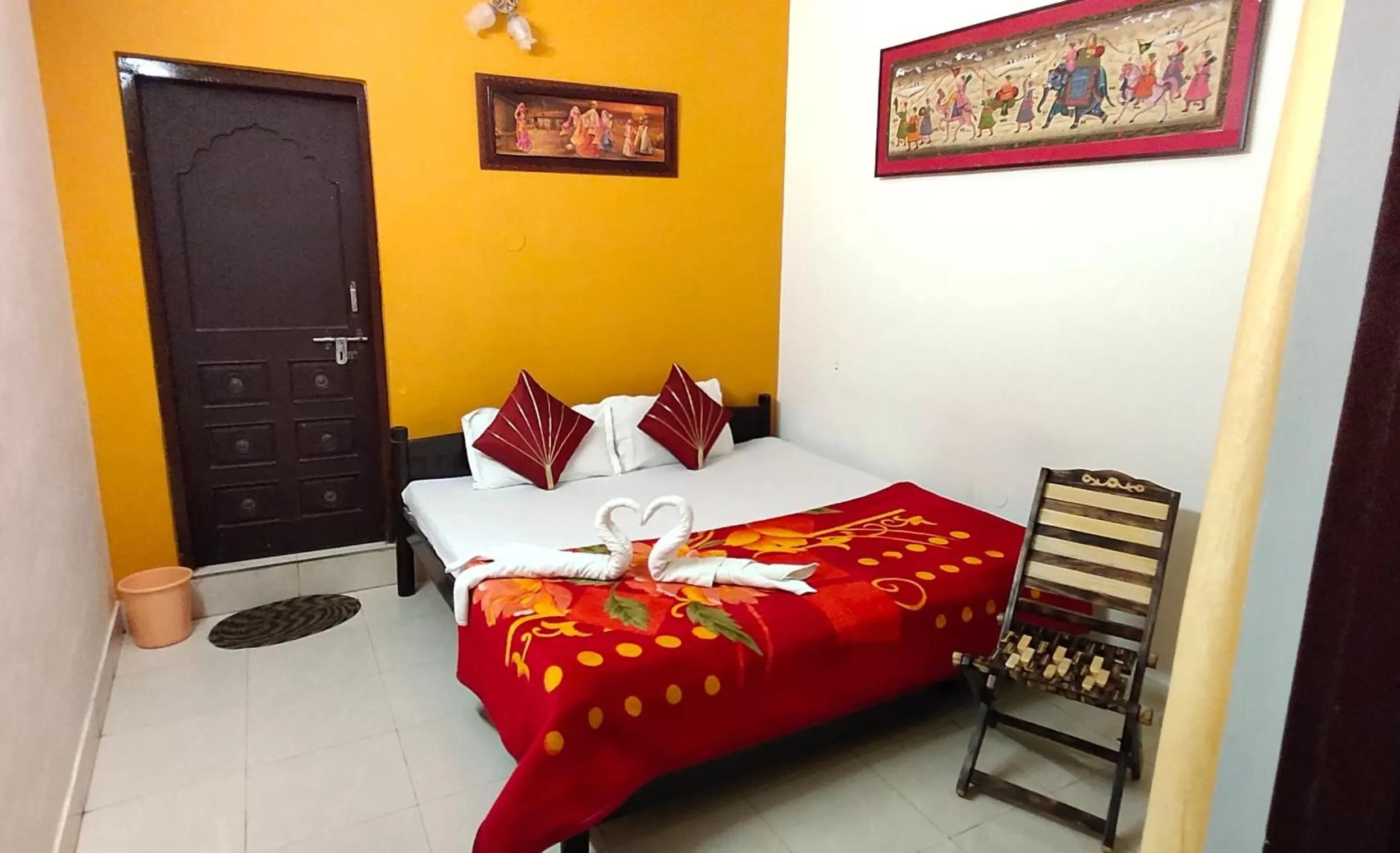 Bed in Haveli Taragarh Palace