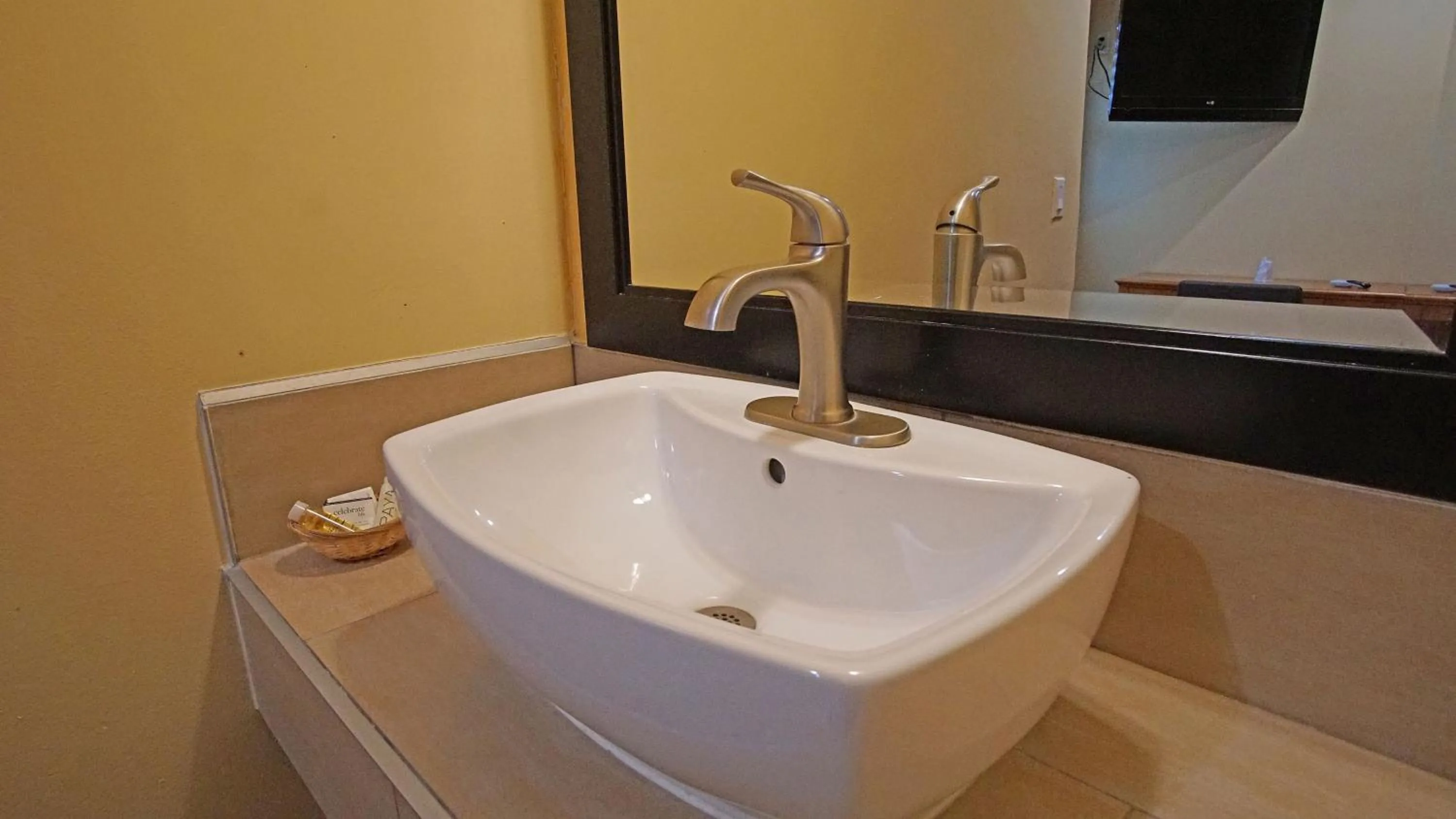 Rosa Bell Motel - Los Angeles