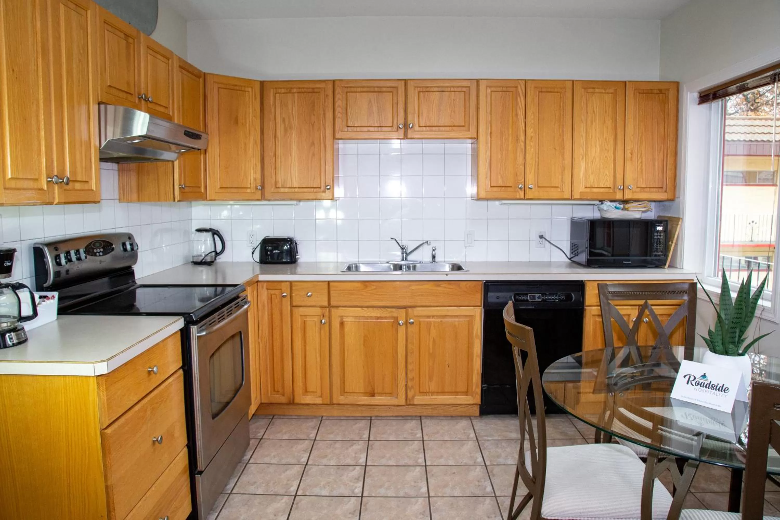 Kitchen or kitchenette in Spanish Villa Resort