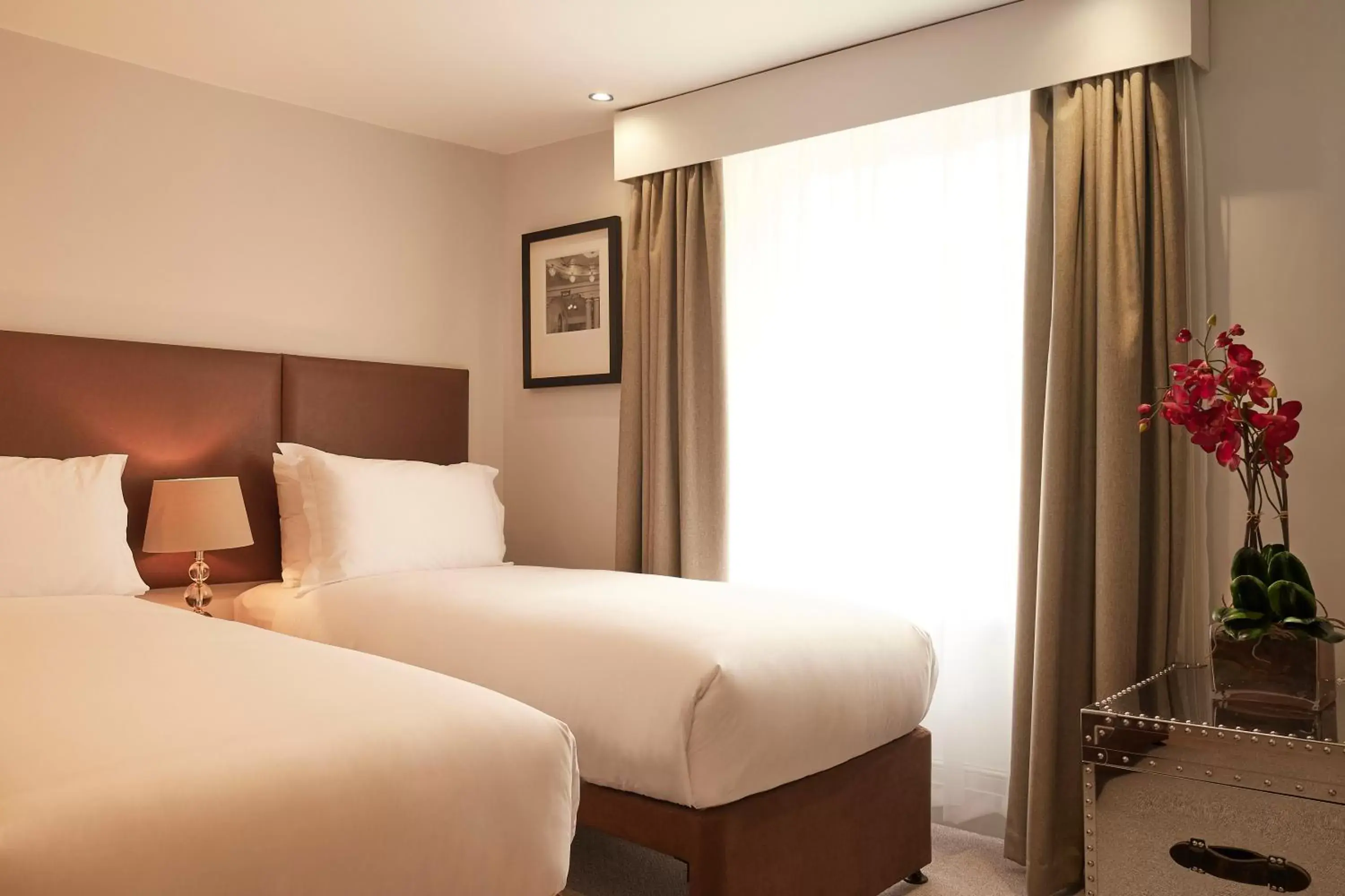 Twin Room in The Tophams Hotel Twin Room in The Tophams Hotel