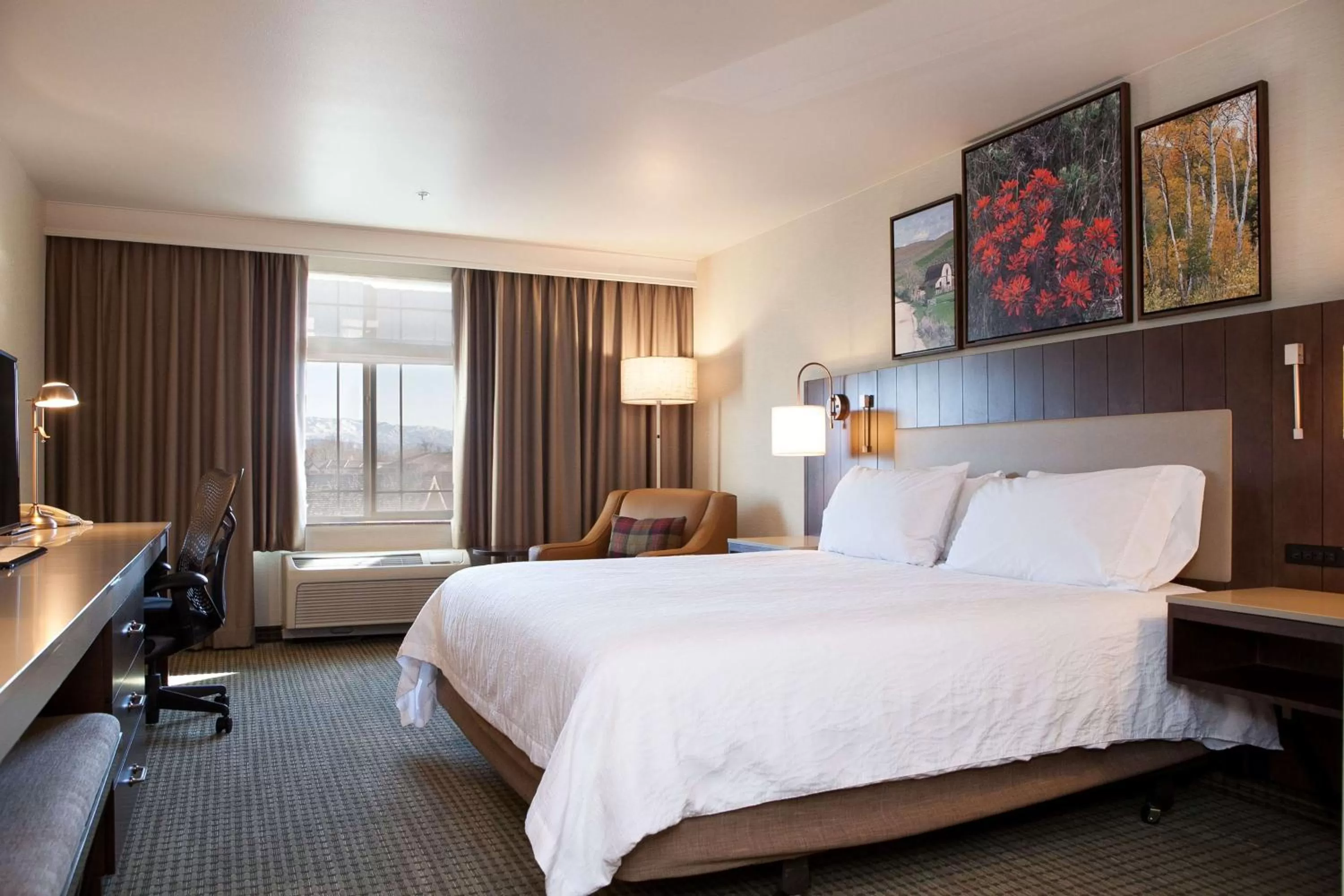 Bed in Hilton Garden Inn Boise / Eagle