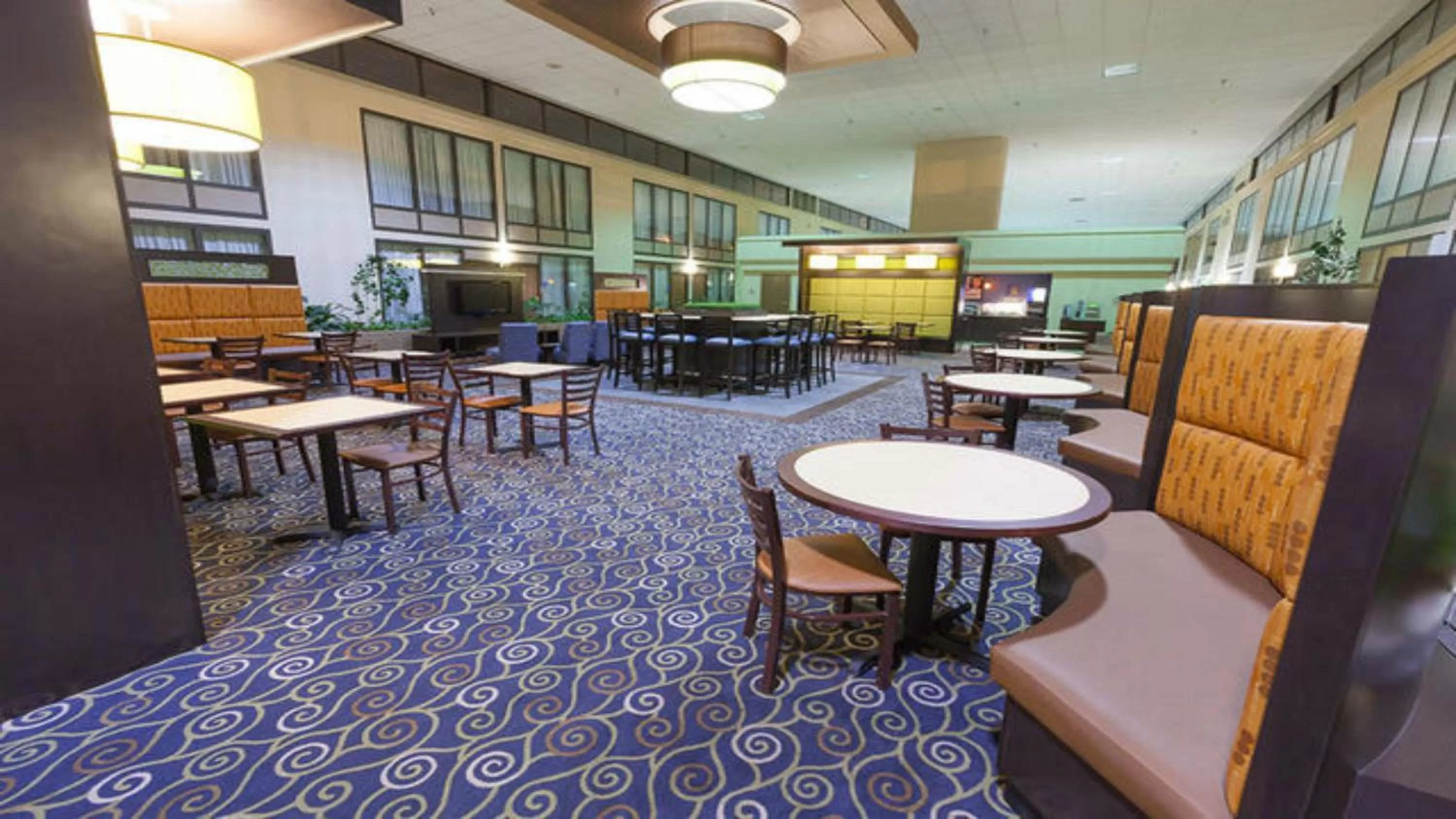 Restaurant/places to eat in Holiday Inn Express Little Rock-Airport by IHG