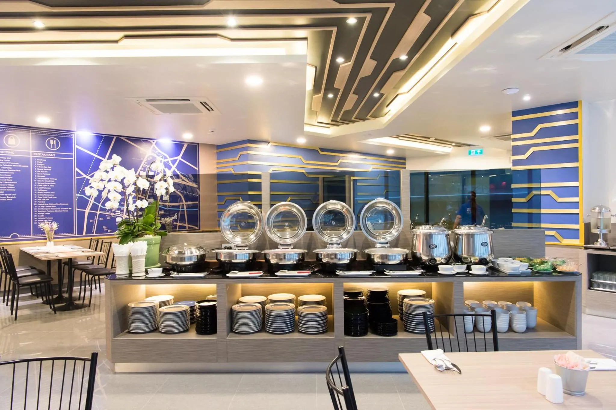 Restaurant/places to eat in Tarawish Hotel