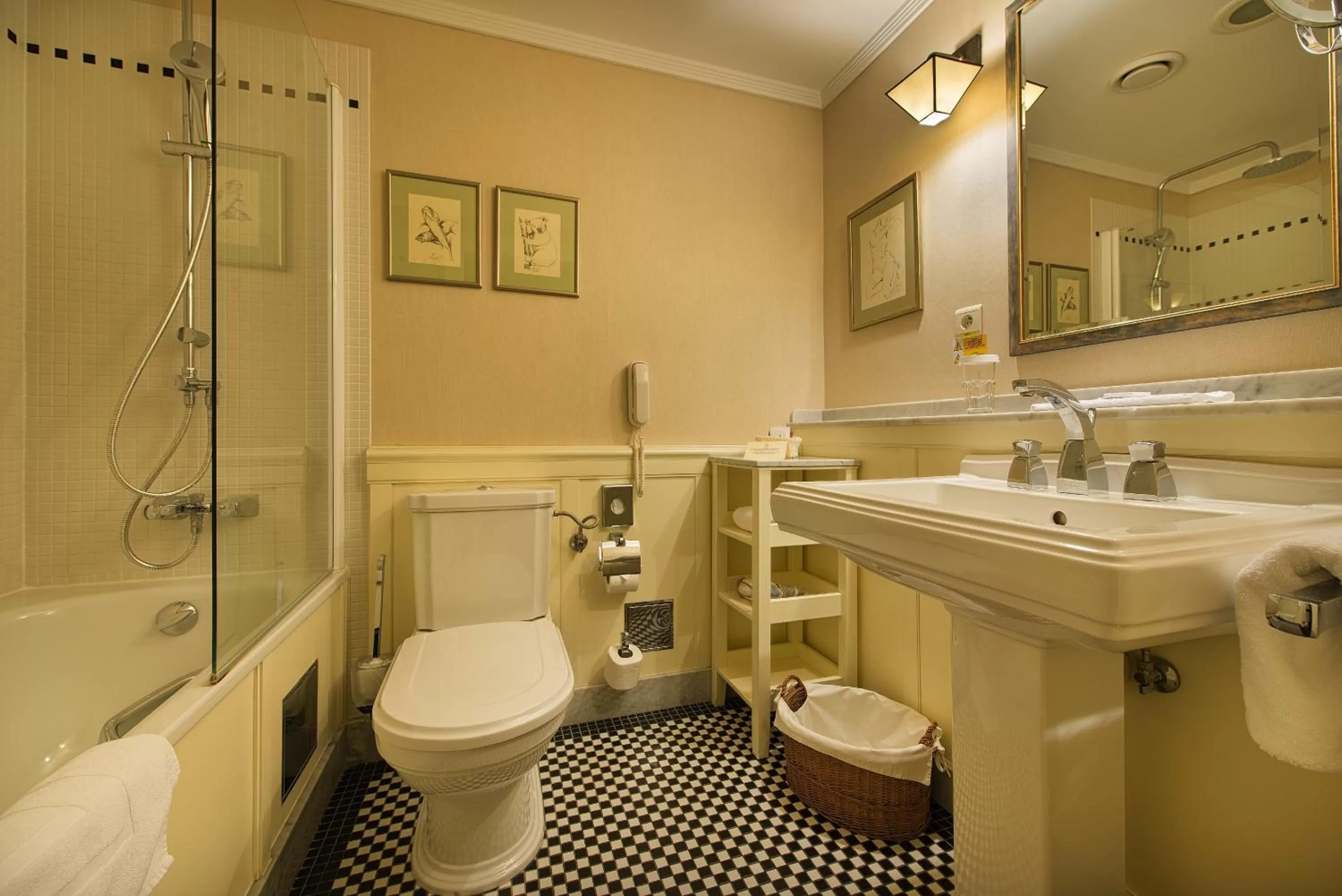 Bathroom in Marrol's Boutique Hotel