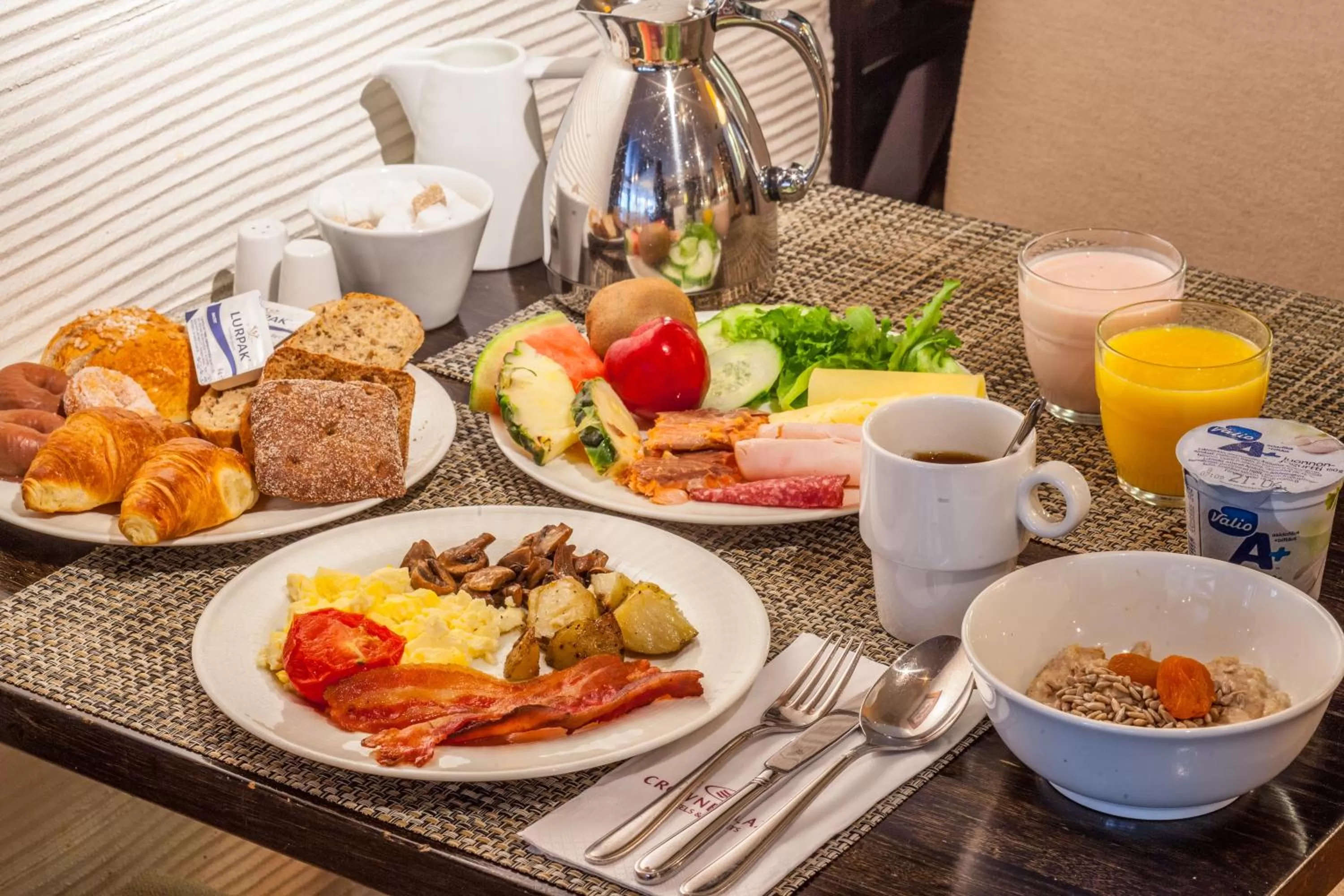 Breakfast in Crowne Plaza Helsinki - Hesperia by IHG