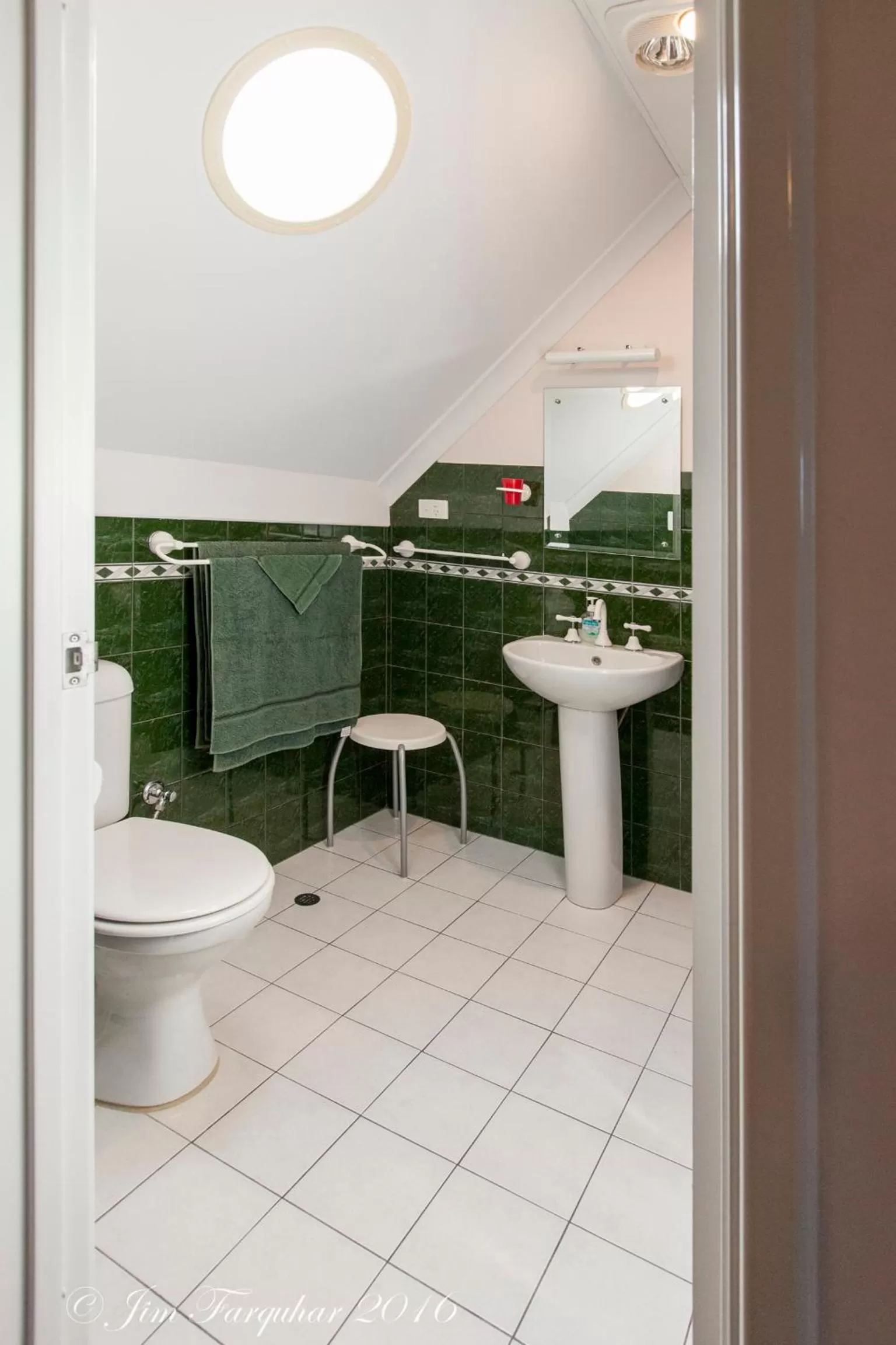 Toilet, Bathroom in Aarn House B&B Airport Accommodation