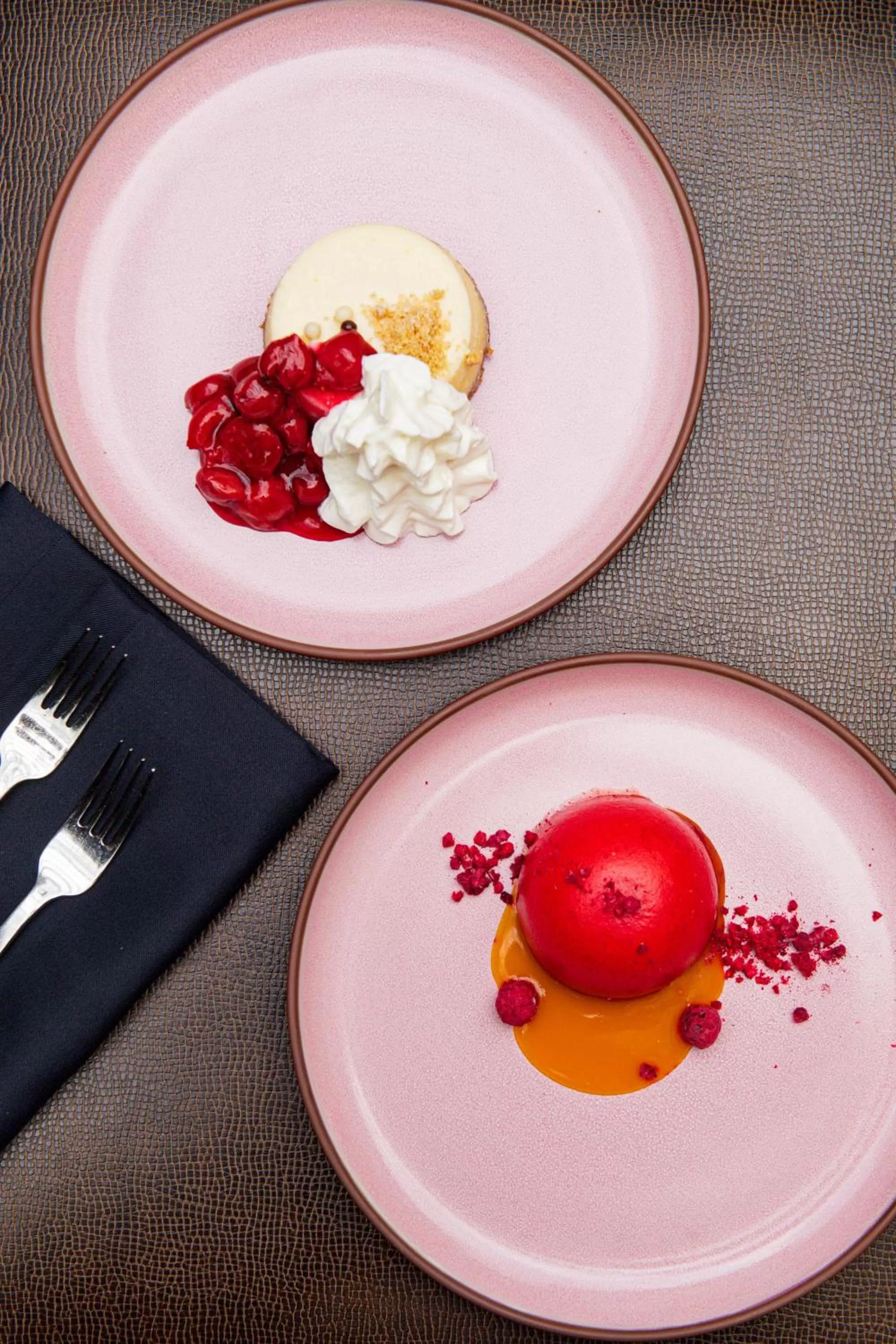 Restaurant/places to eat in InterContinental Toronto Centre by IHG