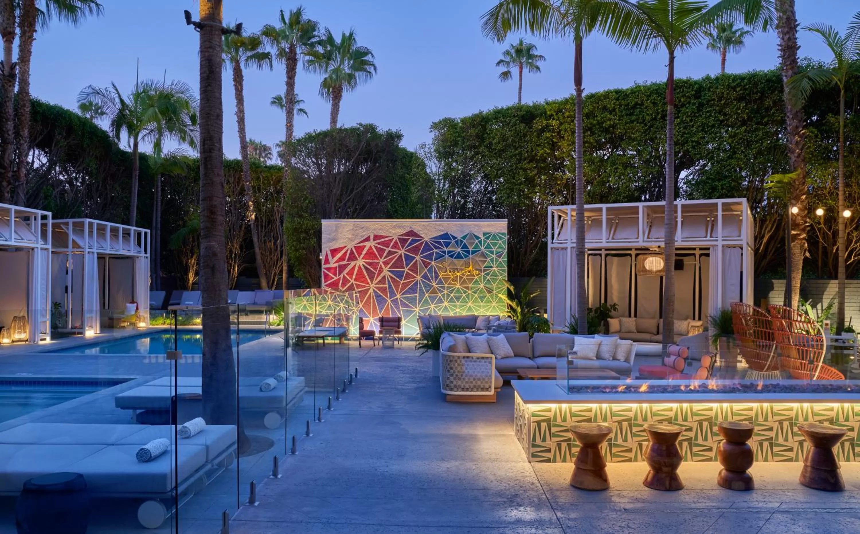 Swimming pool in Viceroy Santa Monica