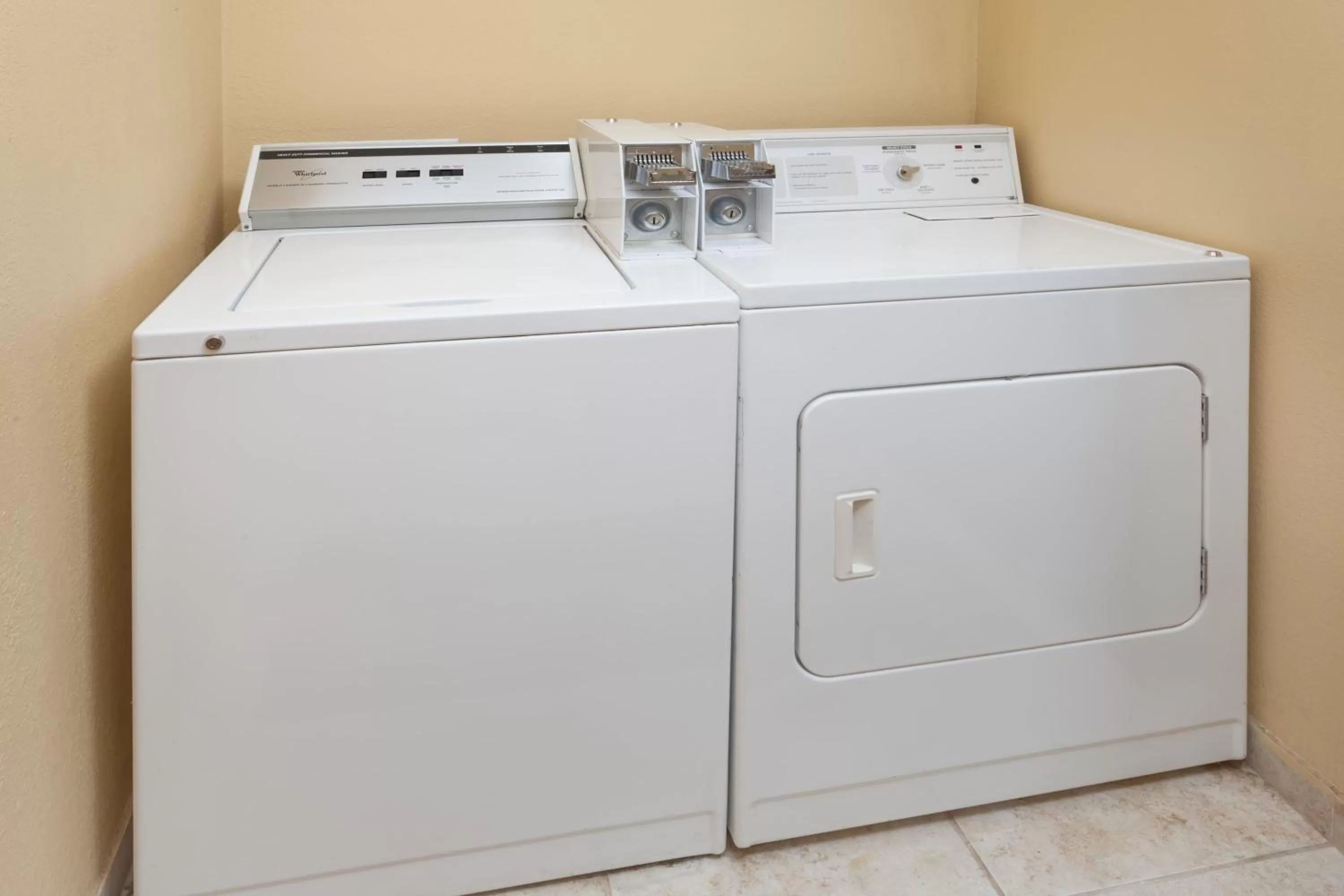 washing machine in Econo Lodge Chillicothe