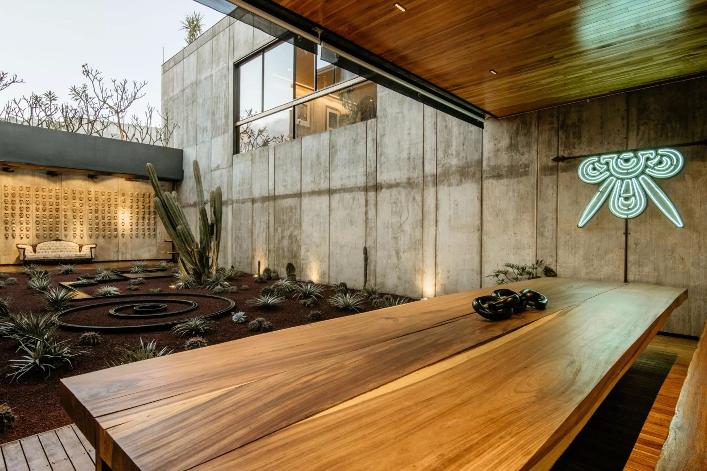 Restaurant/places to eat in Flavia Hotel