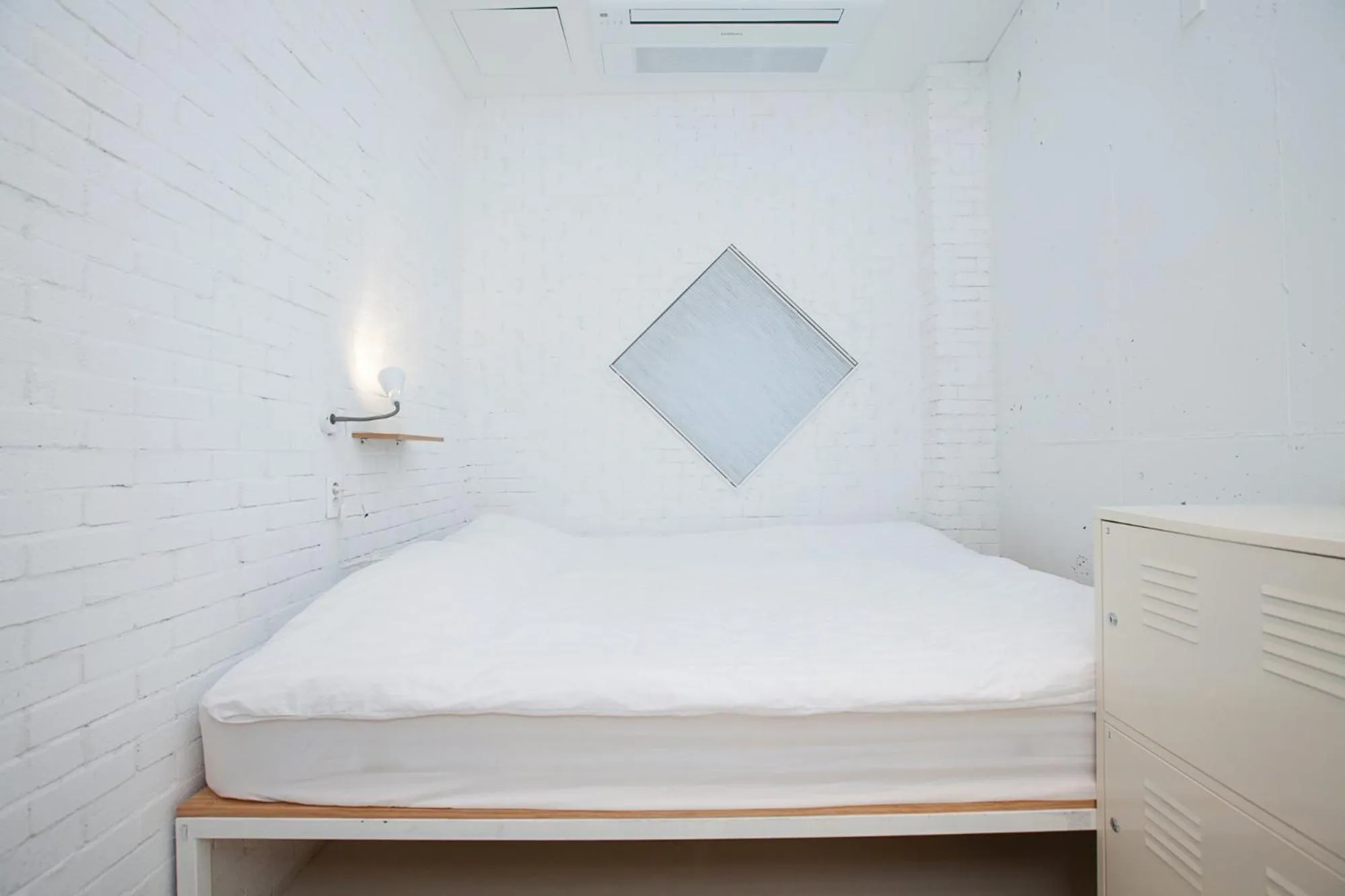 Bed in Mir Guesthouse