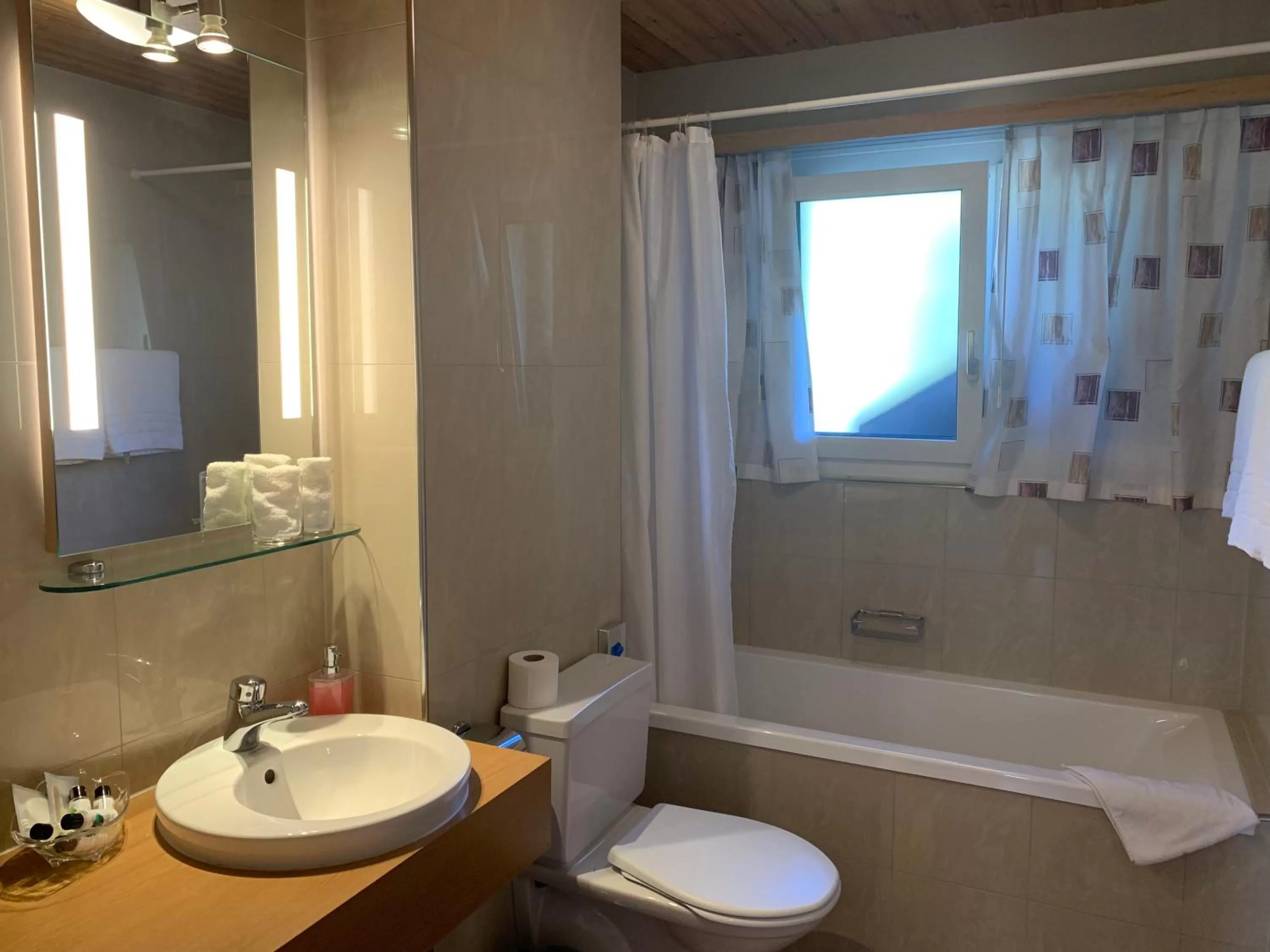 Bathroom in Hotel Belmont