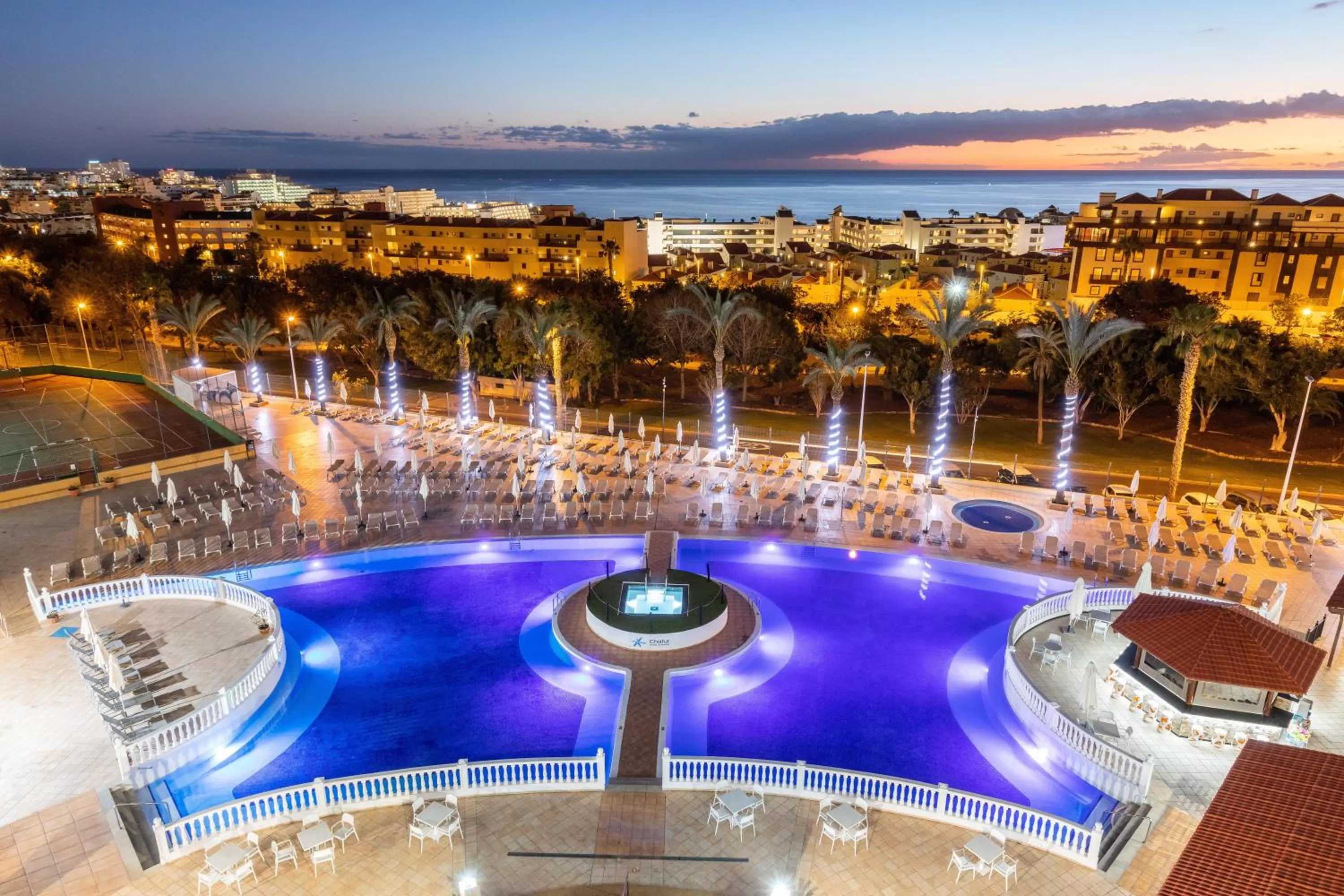 Swimming pool in Chatur Playa Real Resort