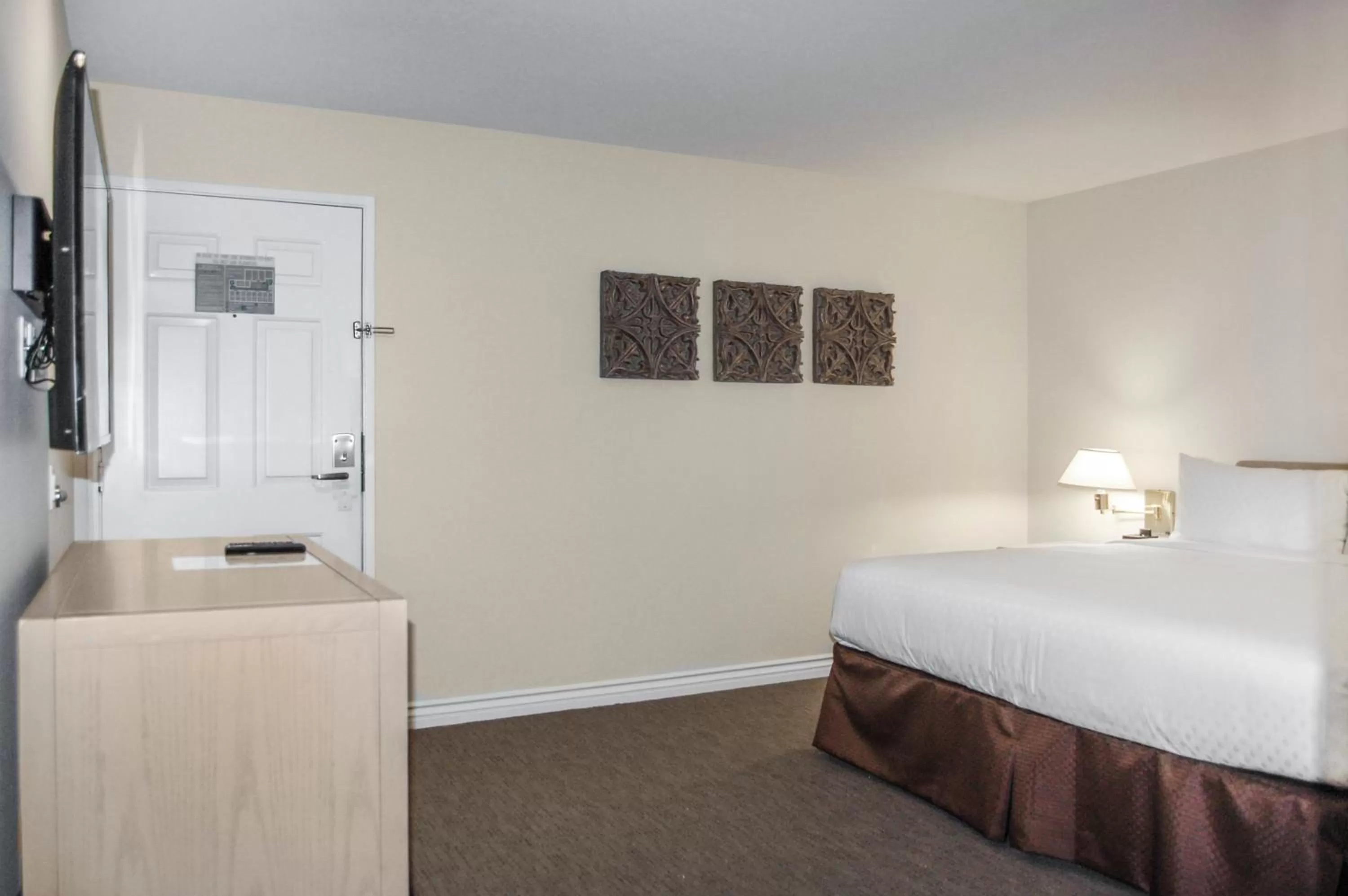 Deluxe Studio Ocean View in Hilton Vacation Club Riviera Beach & Shores