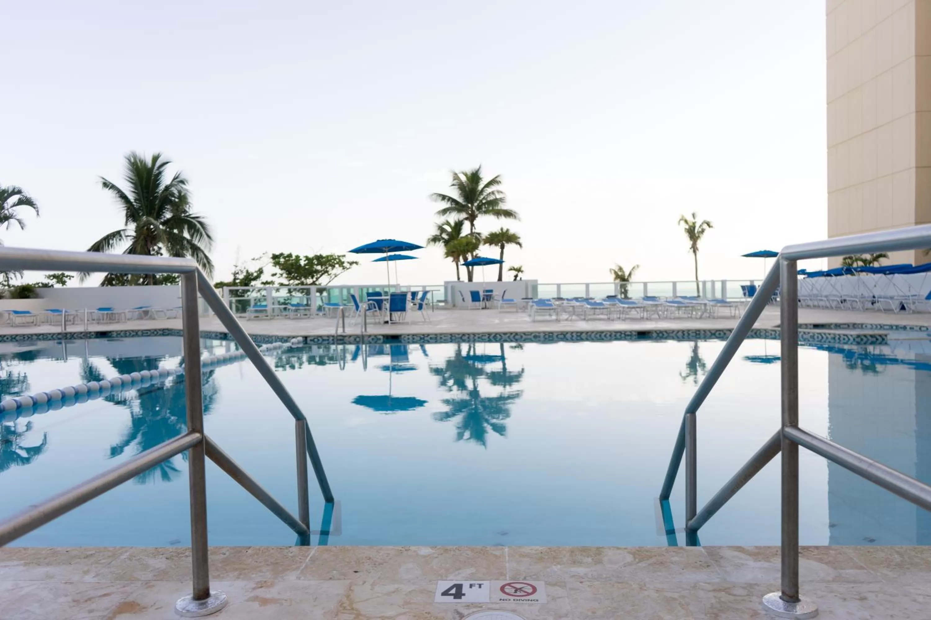 Sea view, Swimming Pool in OCEAN VIEW DELUXE SUITE: PVT. BEACH & POOL