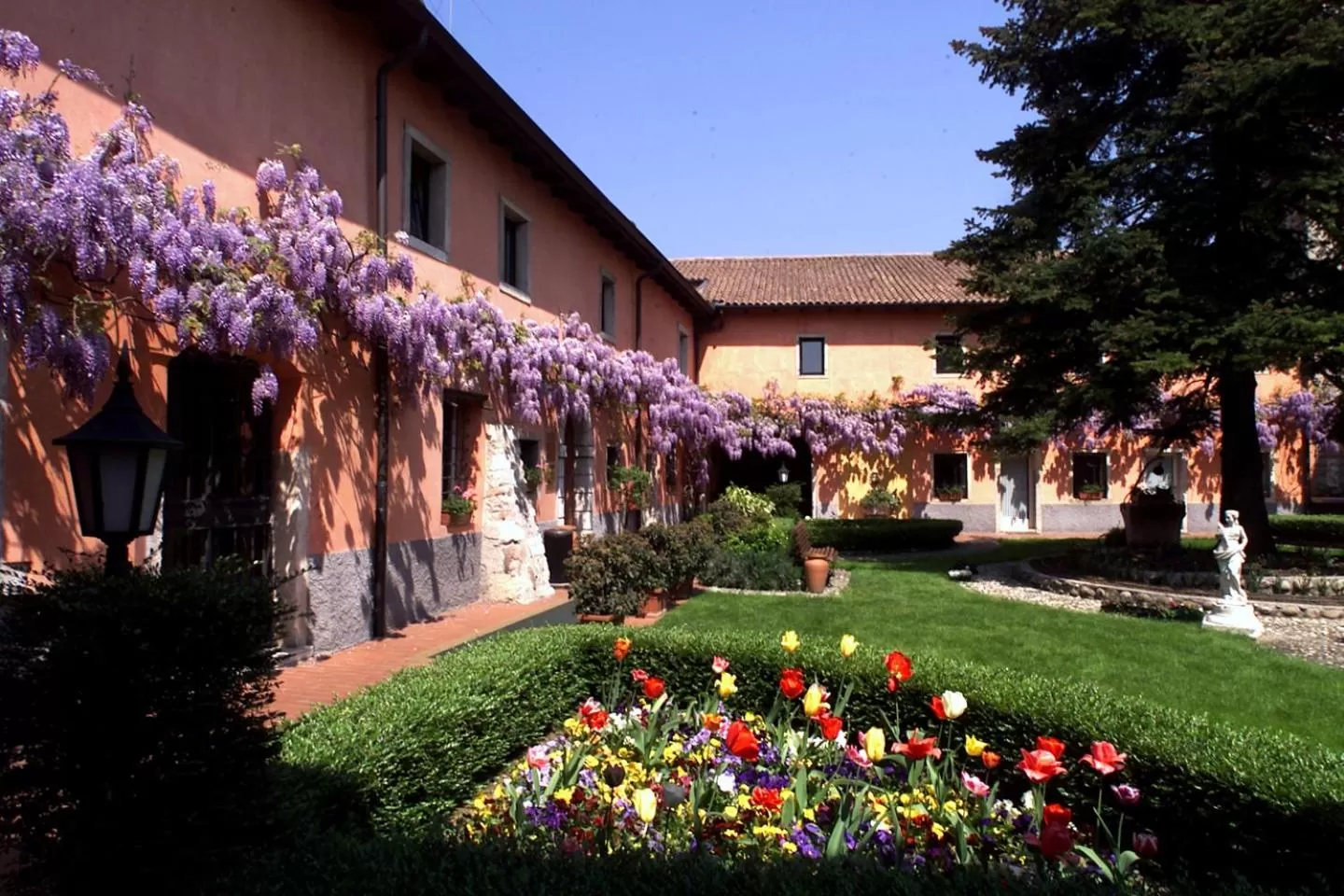 Garden in Villa Quaranta Tommasi Wine Hotel & SPA