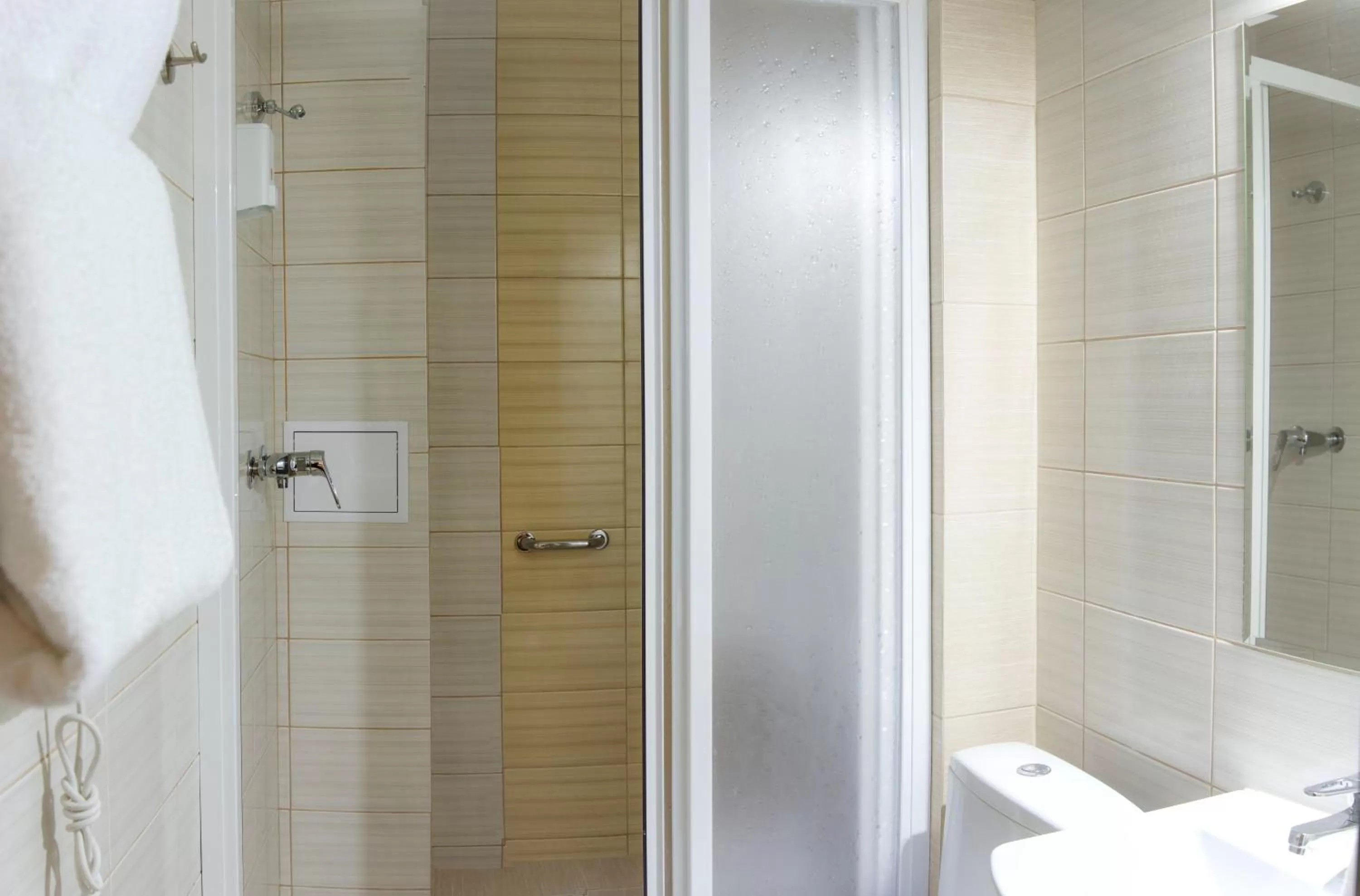 Shower in Hotel Florida