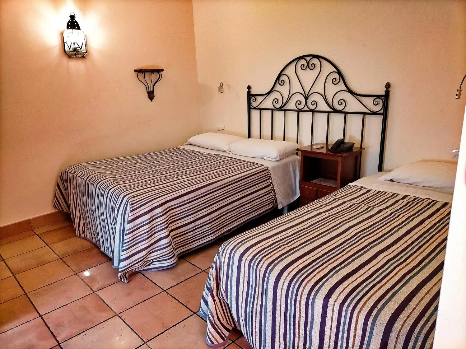 Bedroom, Bed in Abadía Hotel