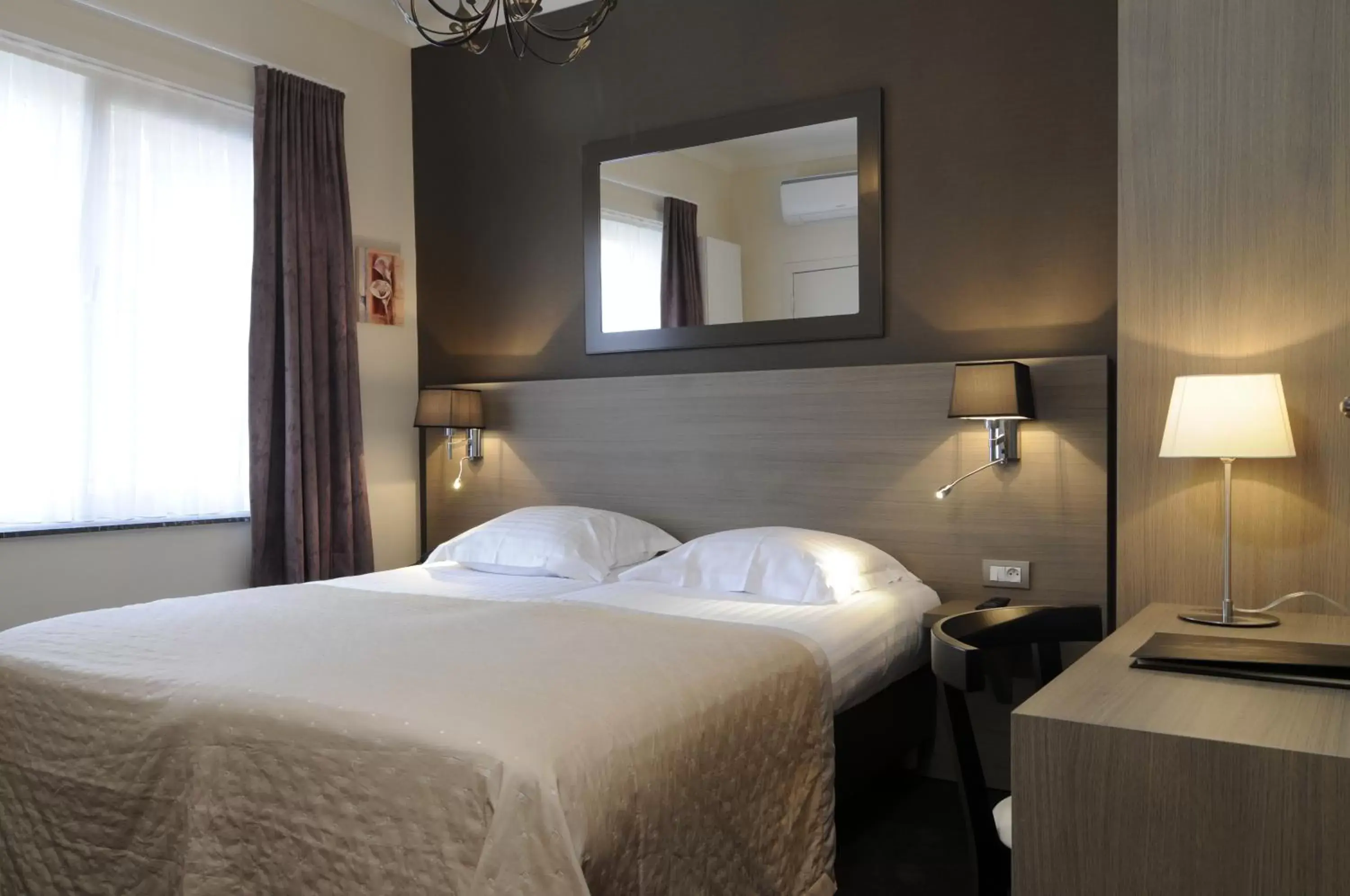 Standard Double Room in Hotel Albert I Standard Double Room in Hotel Albert I