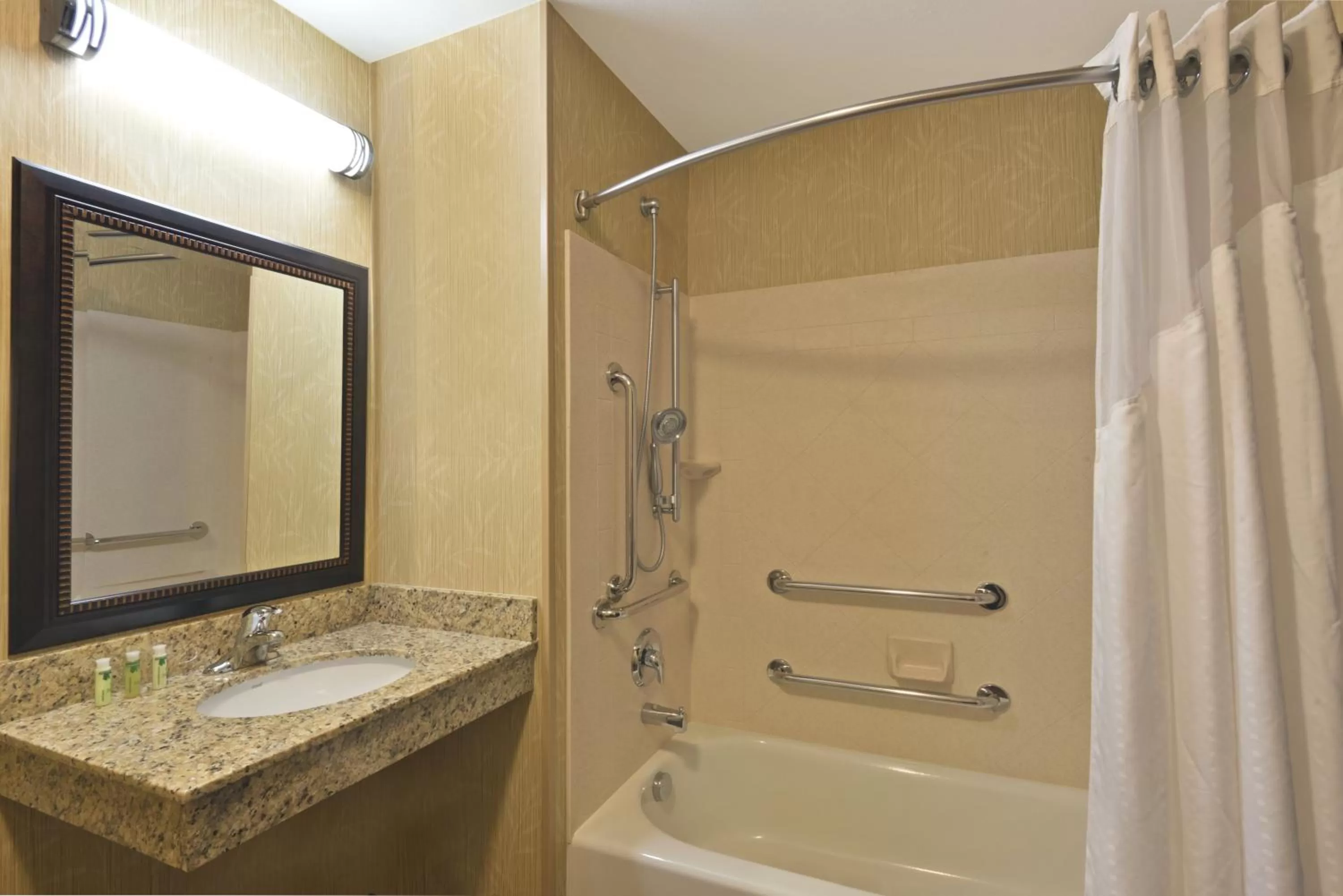 Bathroom in Holiday Inn Express & Suites Richfield by IHG