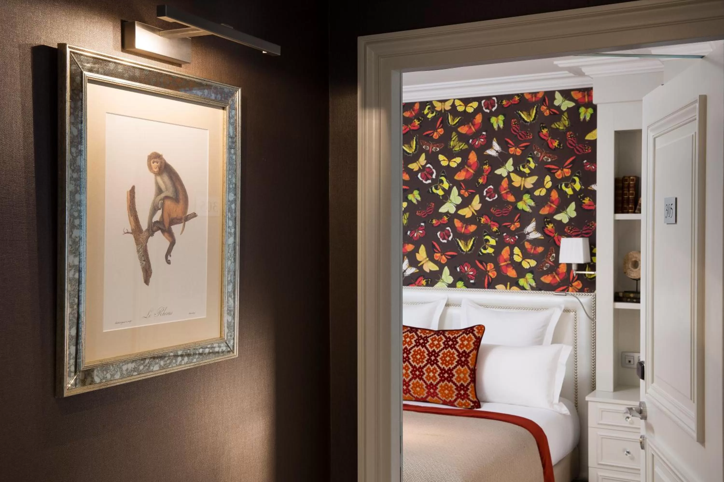 Photo of the whole room in Hotel Monge