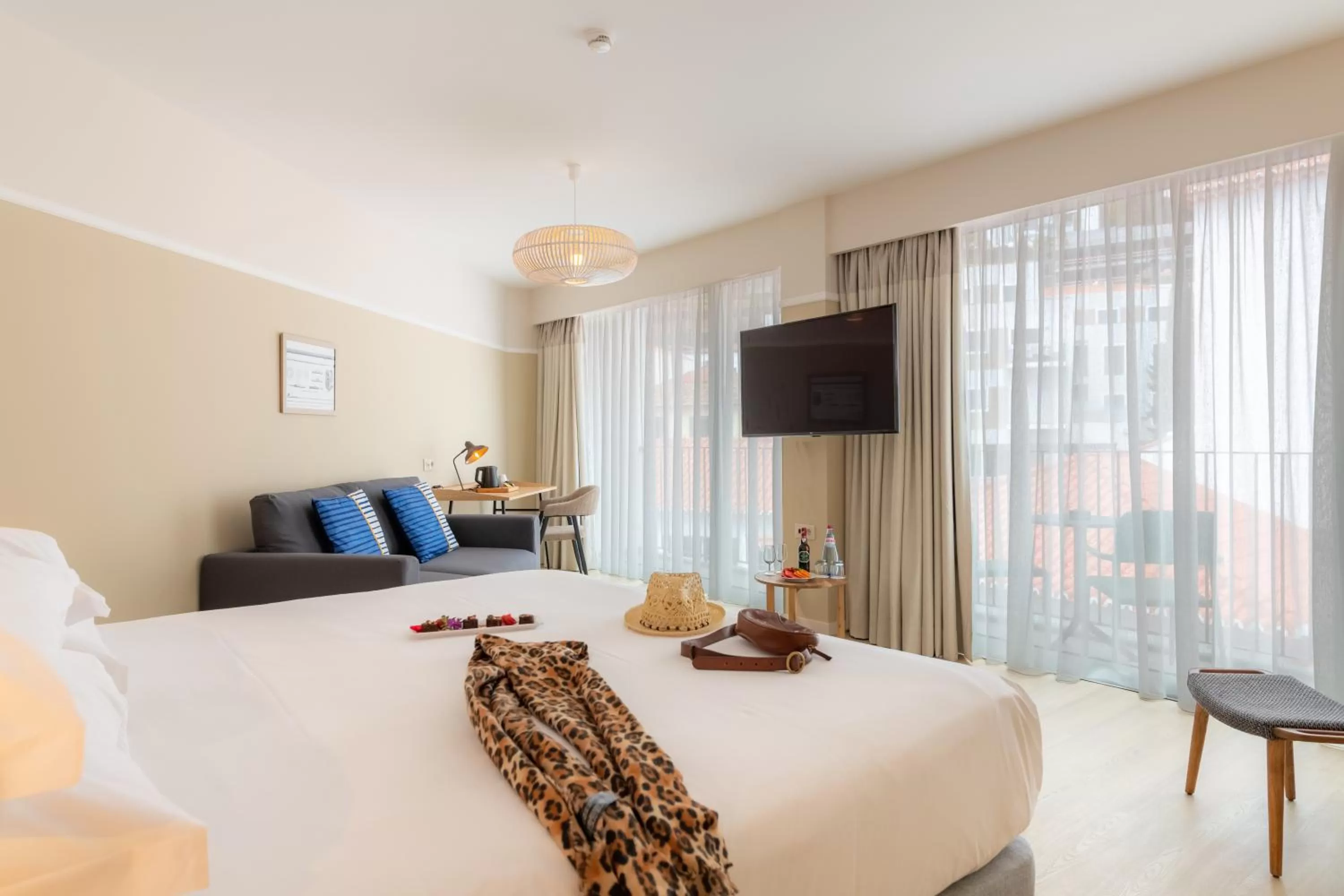 Bedroom, Bed in Pestana Fisherman Village