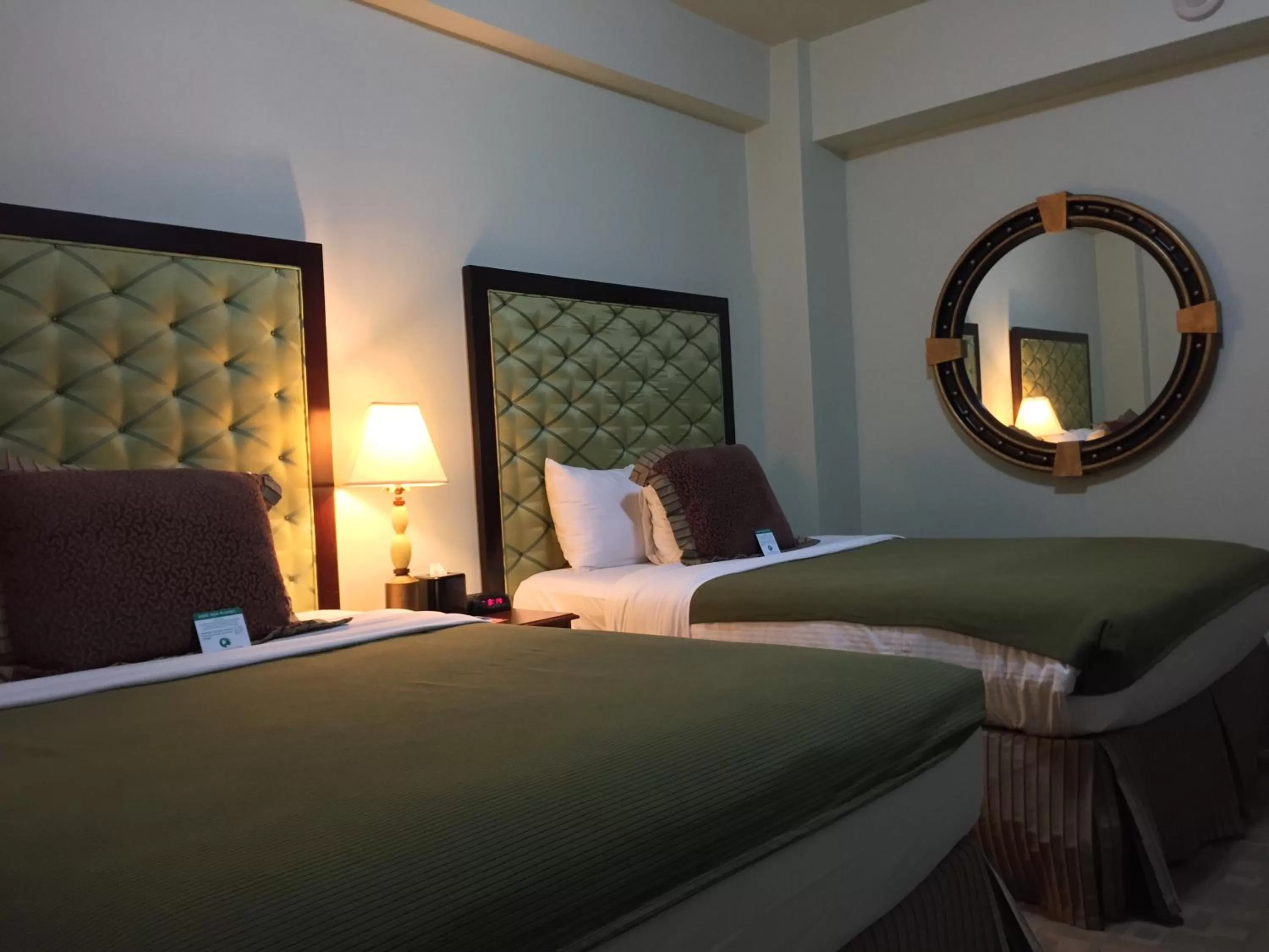 Bed in The Murray Hotel