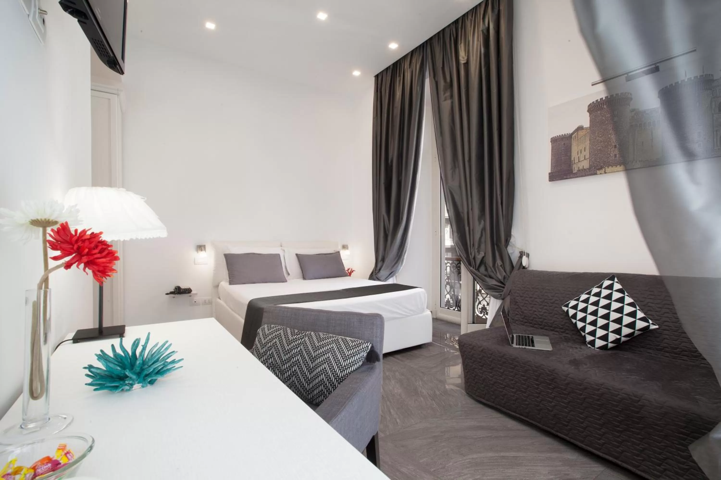 Photo of the whole room, Bed in Suite dei Catalani