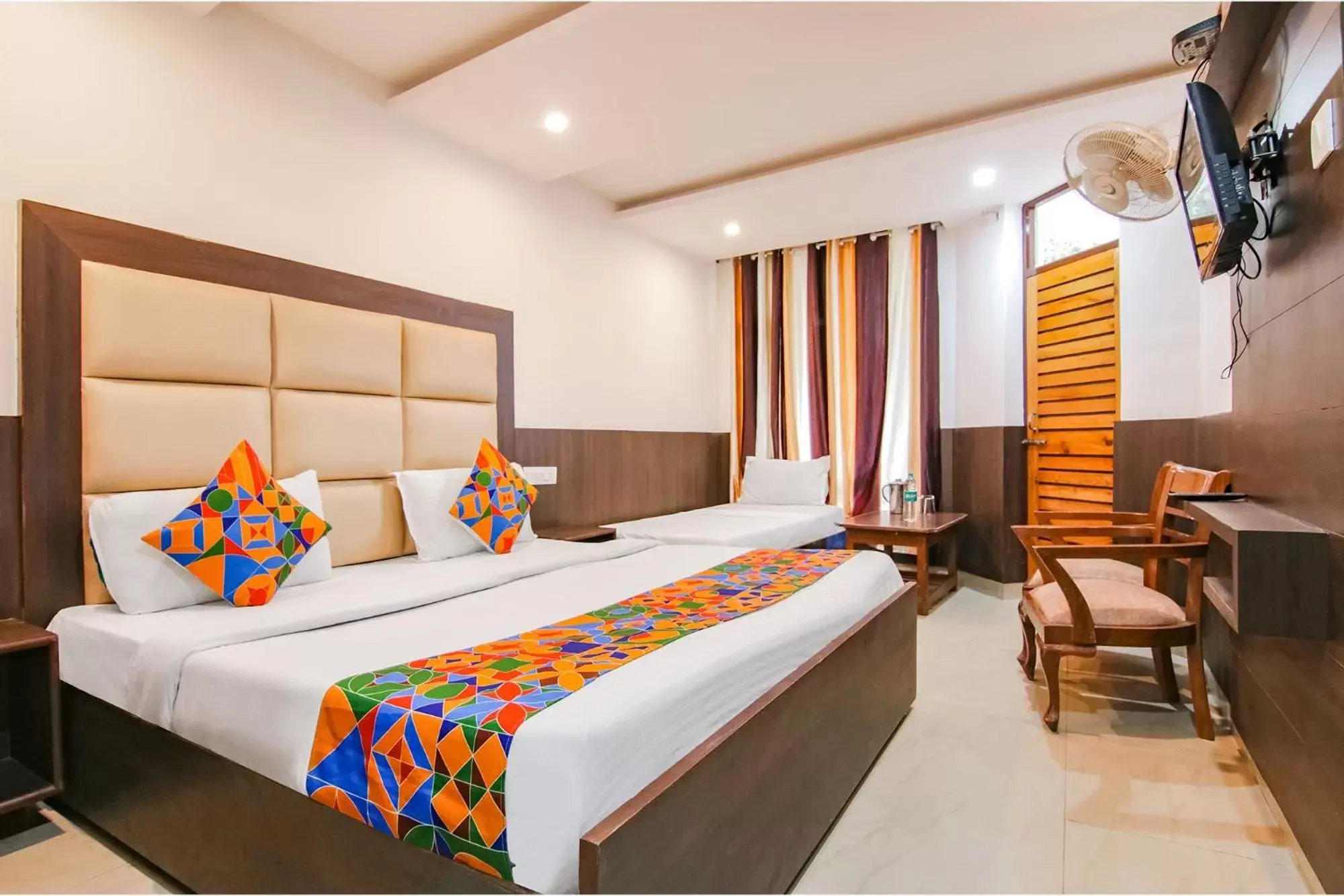 Superior Double Room in FabHotel Rosewood Inn I Superior Double Room in FabHotel Rosewood Inn I