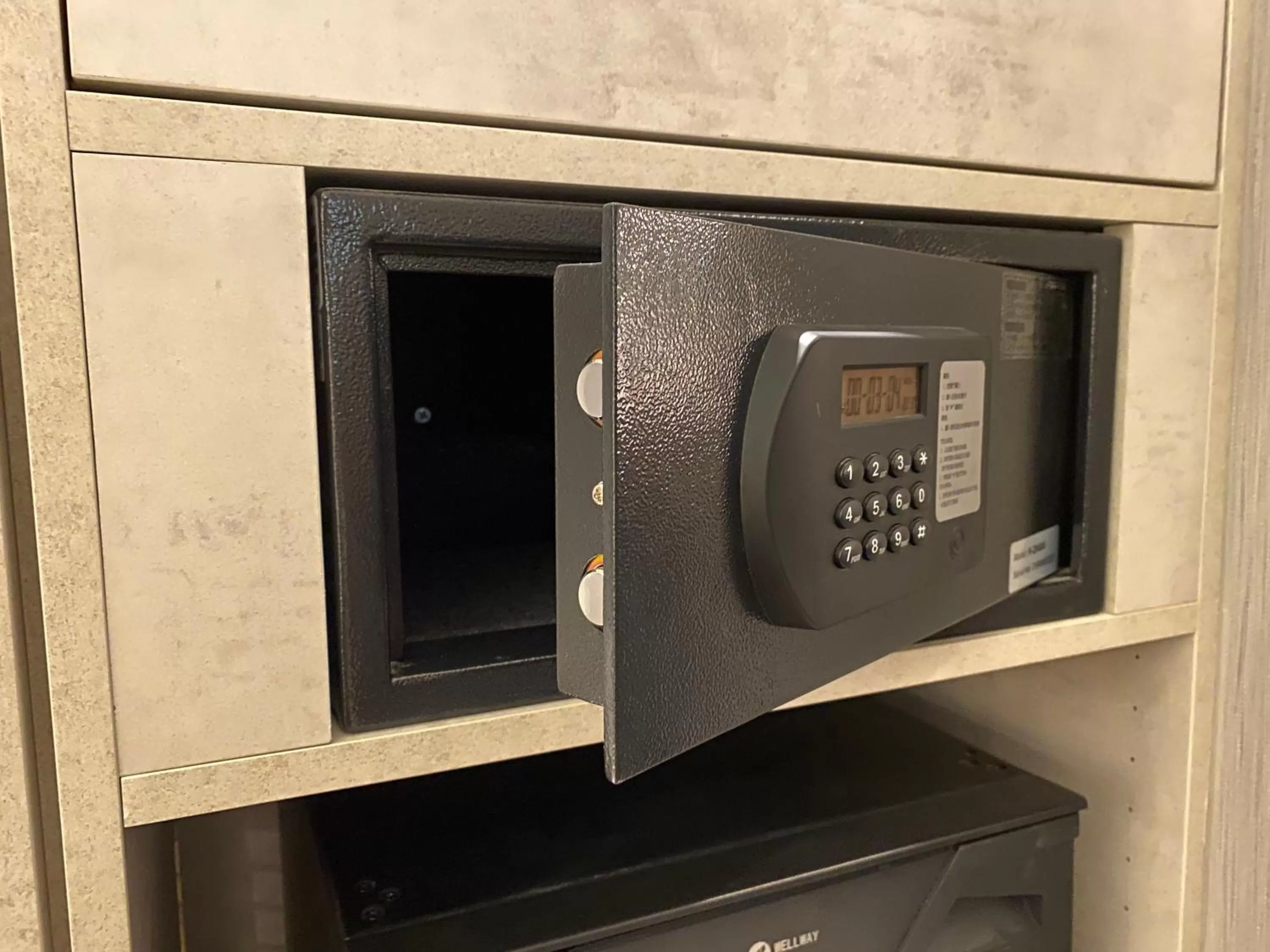 safe in HINOEN Hotel