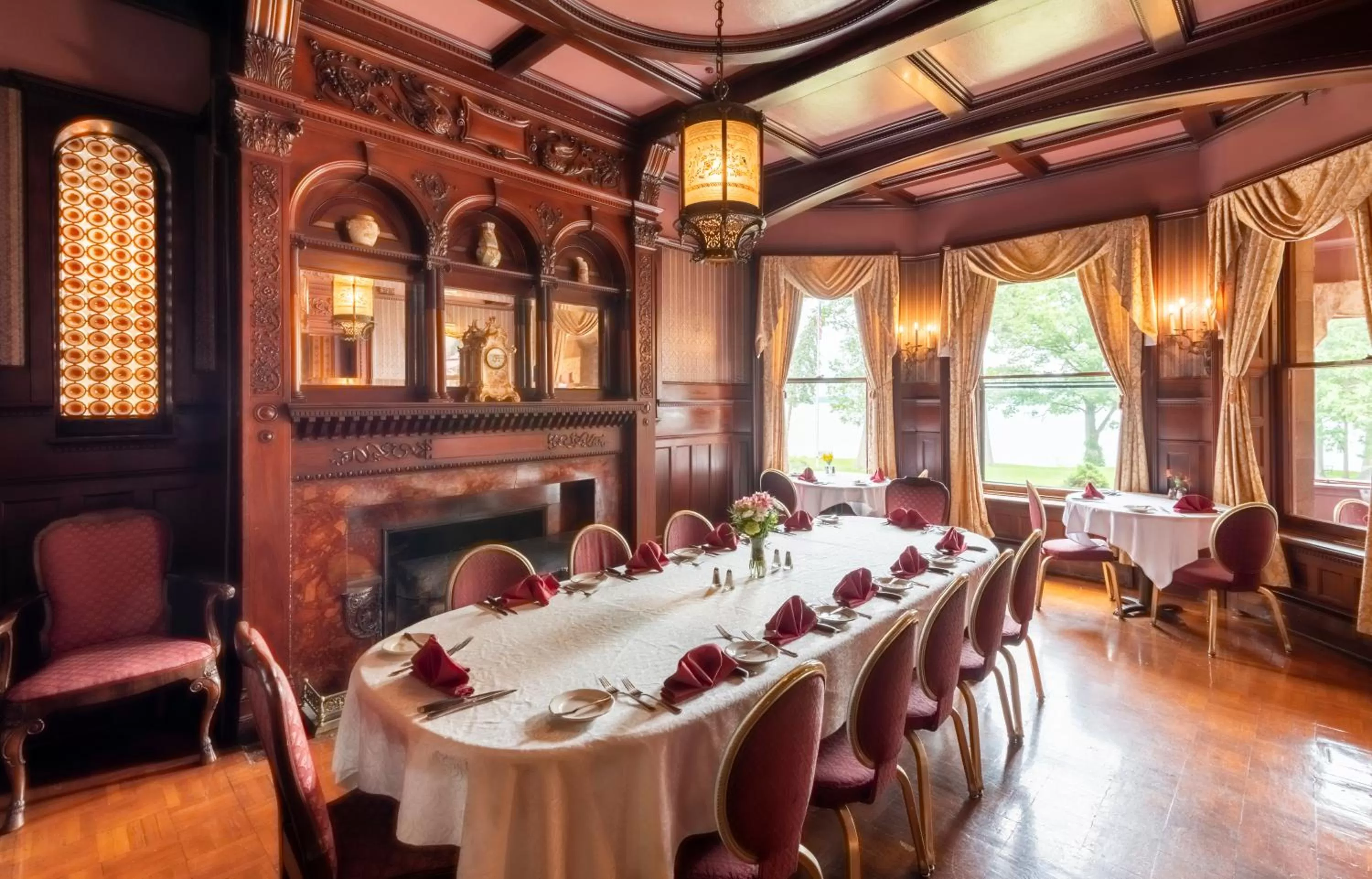 Restaurant/places to eat in Vinifera Inn