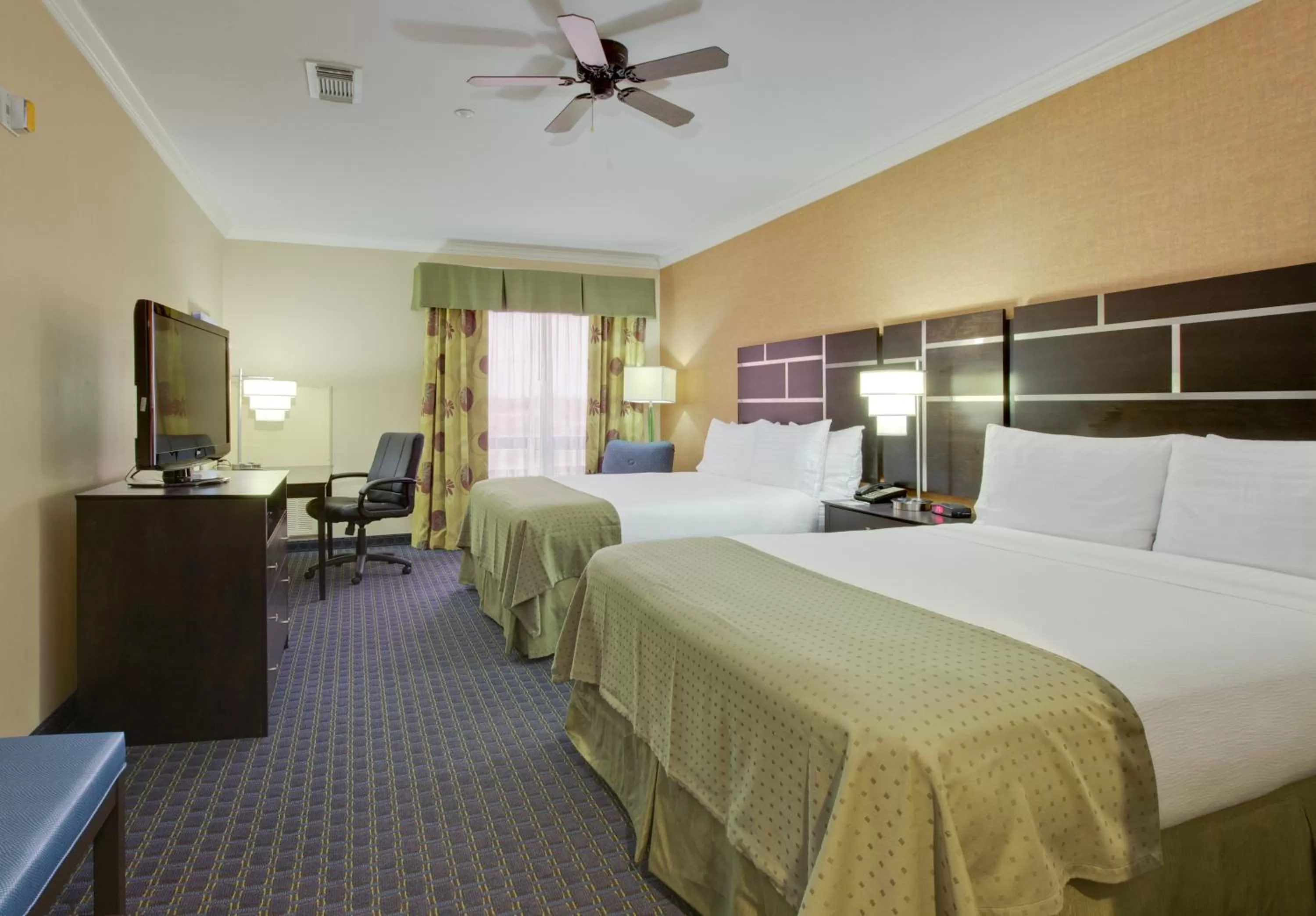 Photo of the whole room, Bed in Holiday Inn Houston East-Channelview by IHG