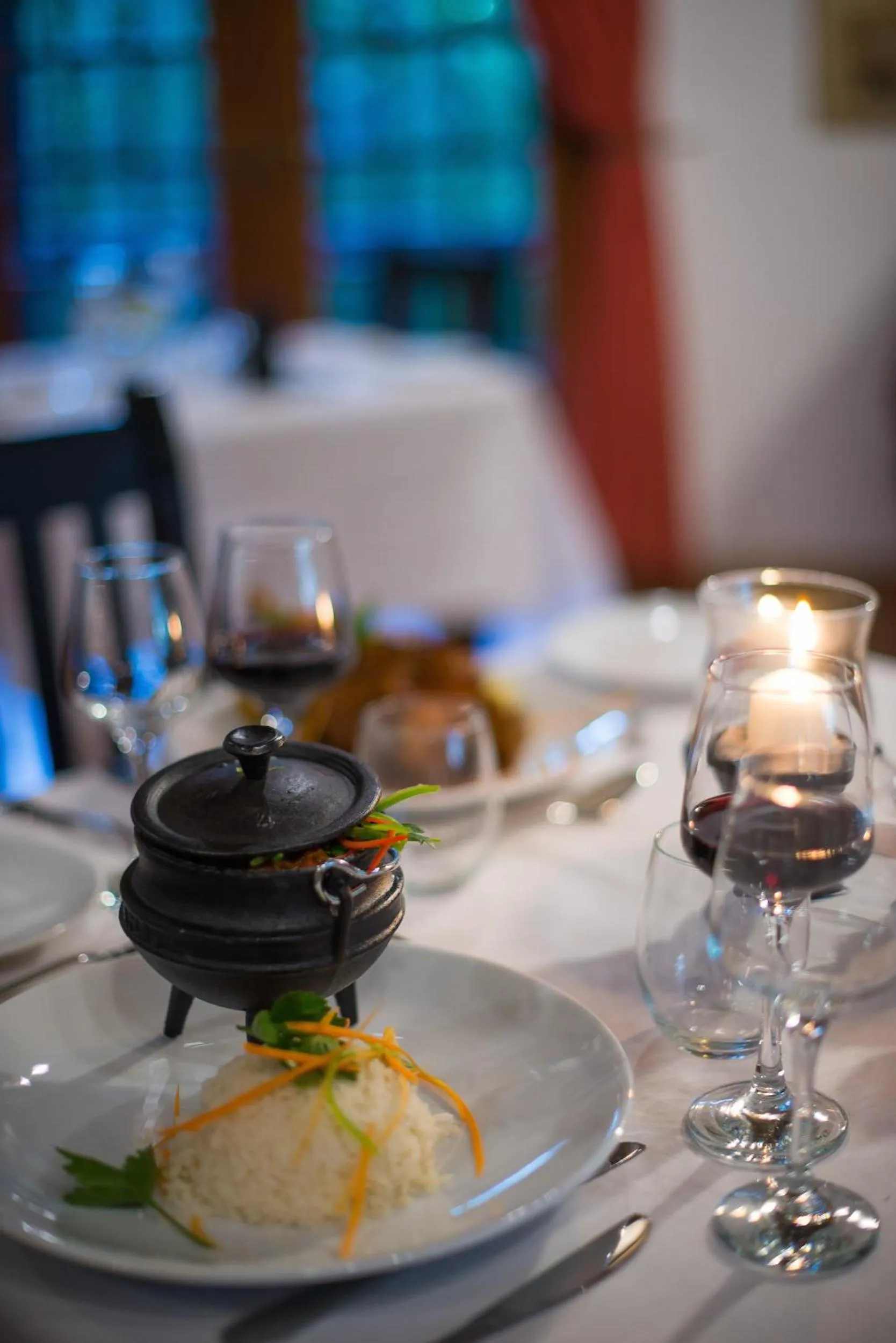 Restaurant/places to eat in Amadwala Lodge