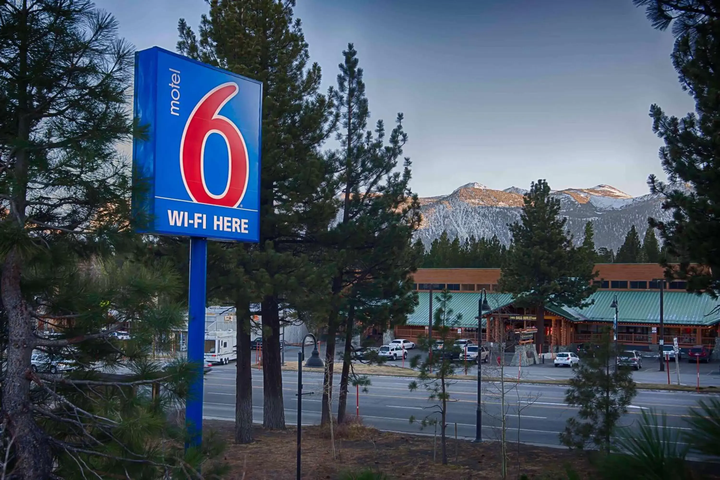 Motel 6-Mammoth Lakes, CA Motel 6-Mammoth Lakes, CA
