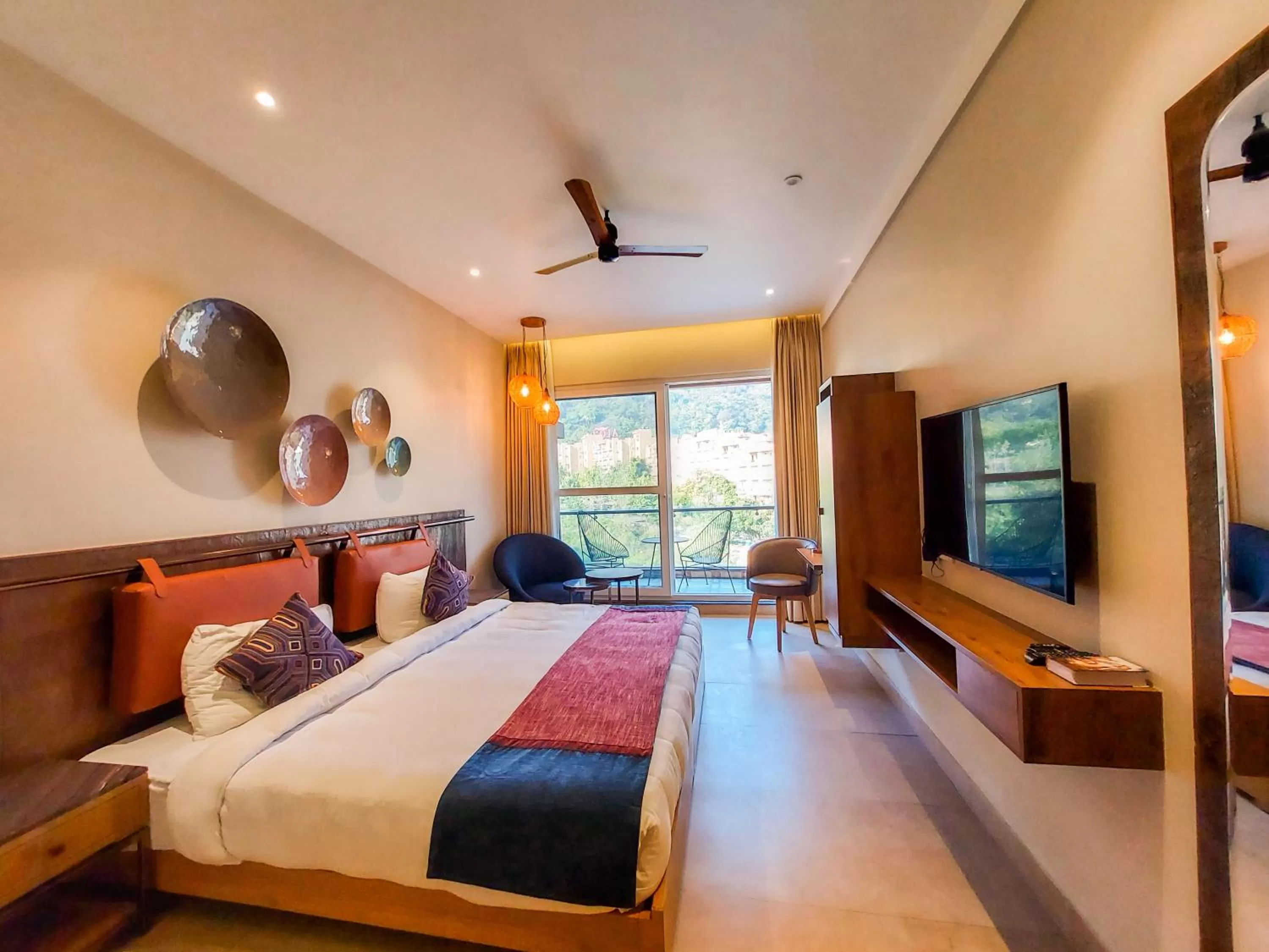 King Room with Balcony in Antalya Rishikesh