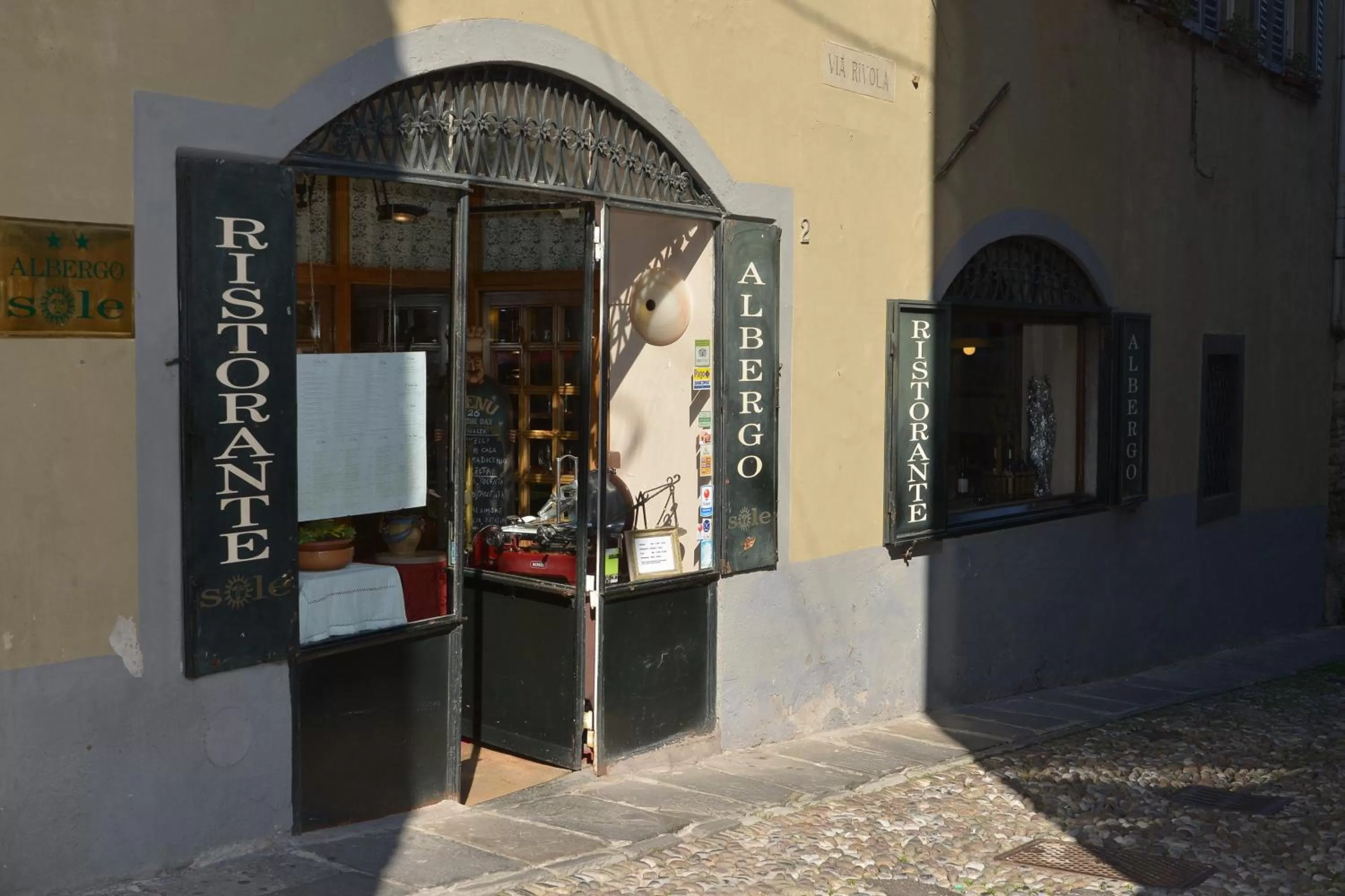 Facade/entrance in Il Sole