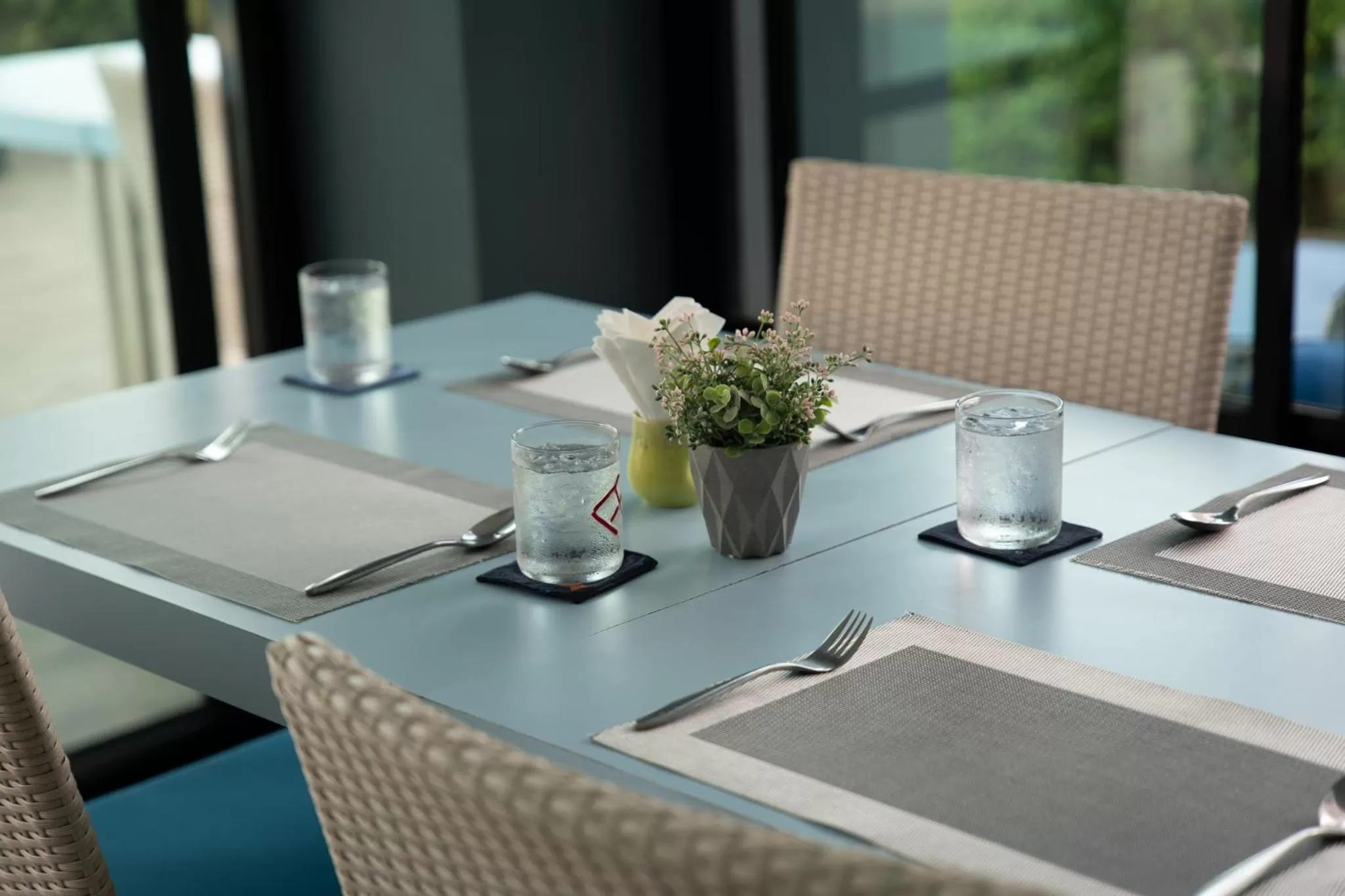 Restaurant/places to eat in Krabi SeaBass Hotel