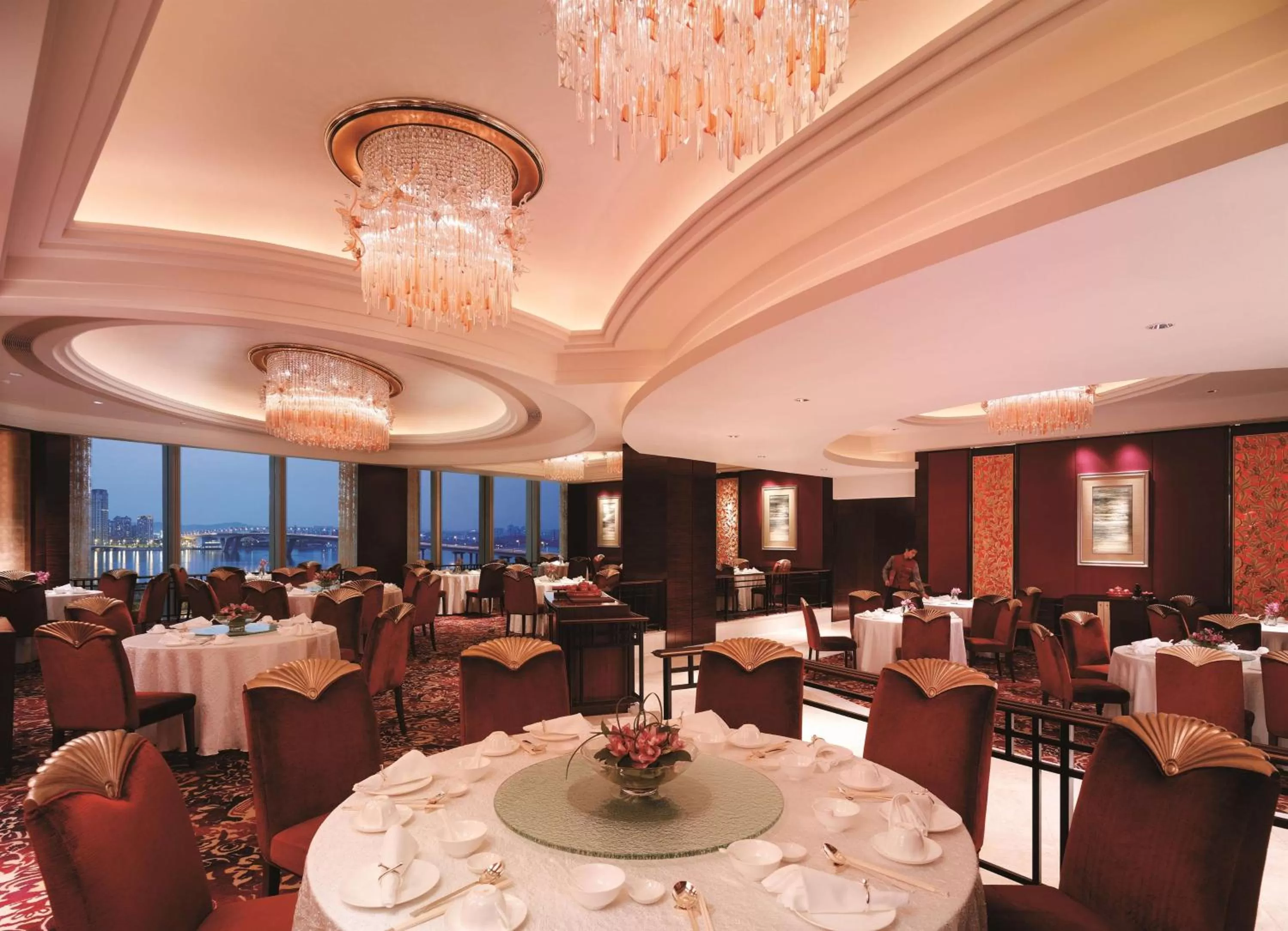Restaurant/places to eat in Shangri-La Guangzhou