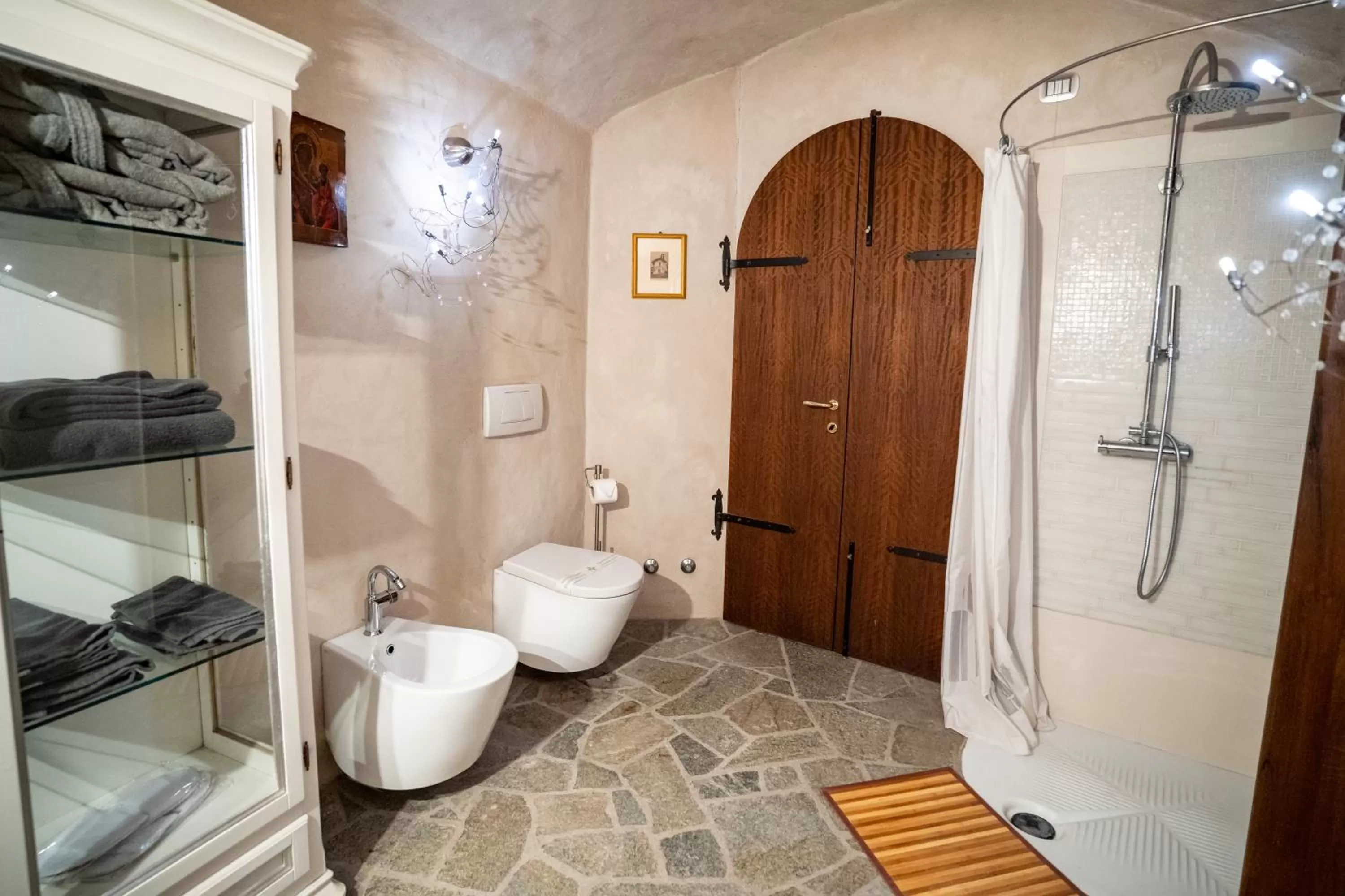 Bathroom in Villa Ghiringhelli