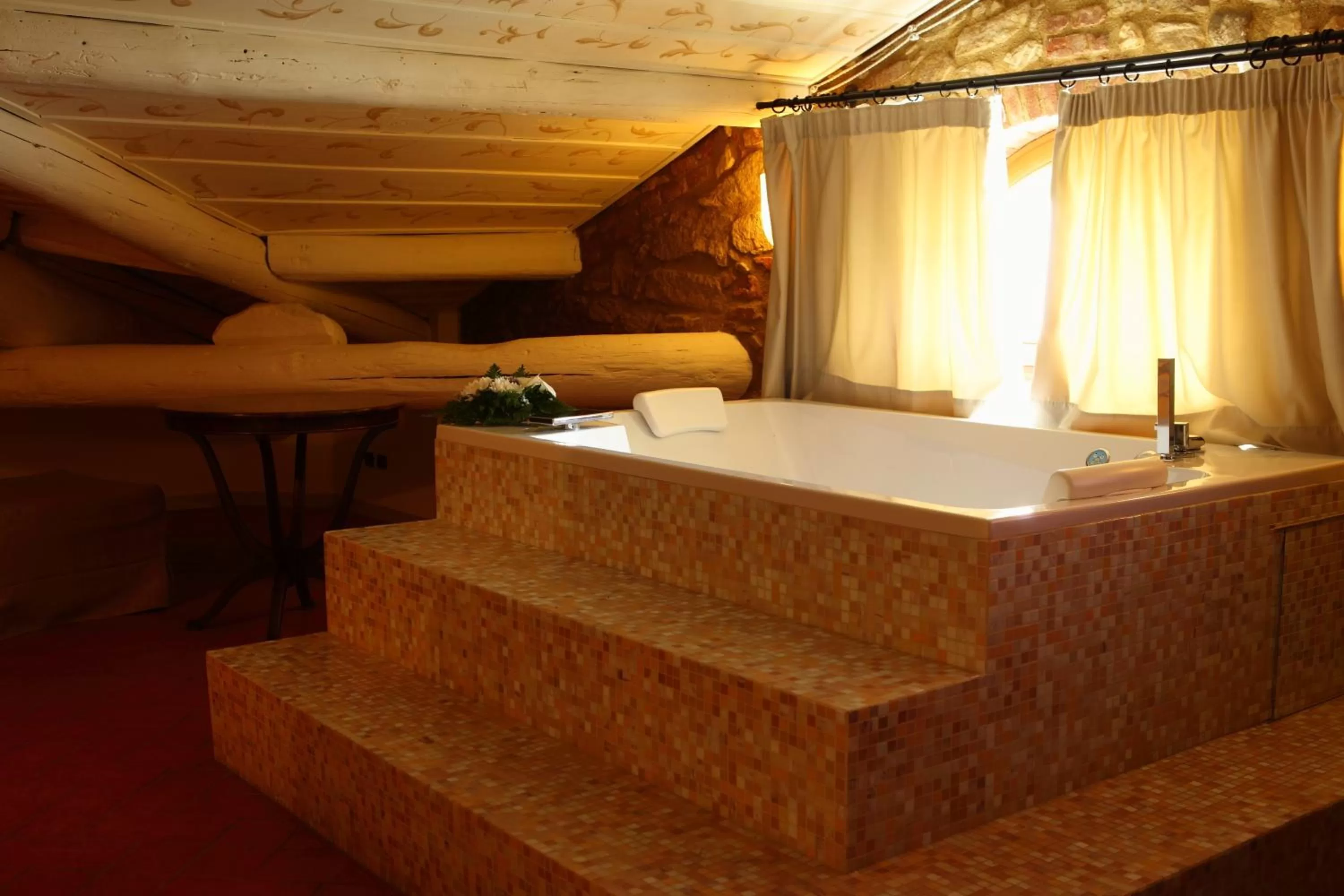 Bedroom, Bathroom in Classique