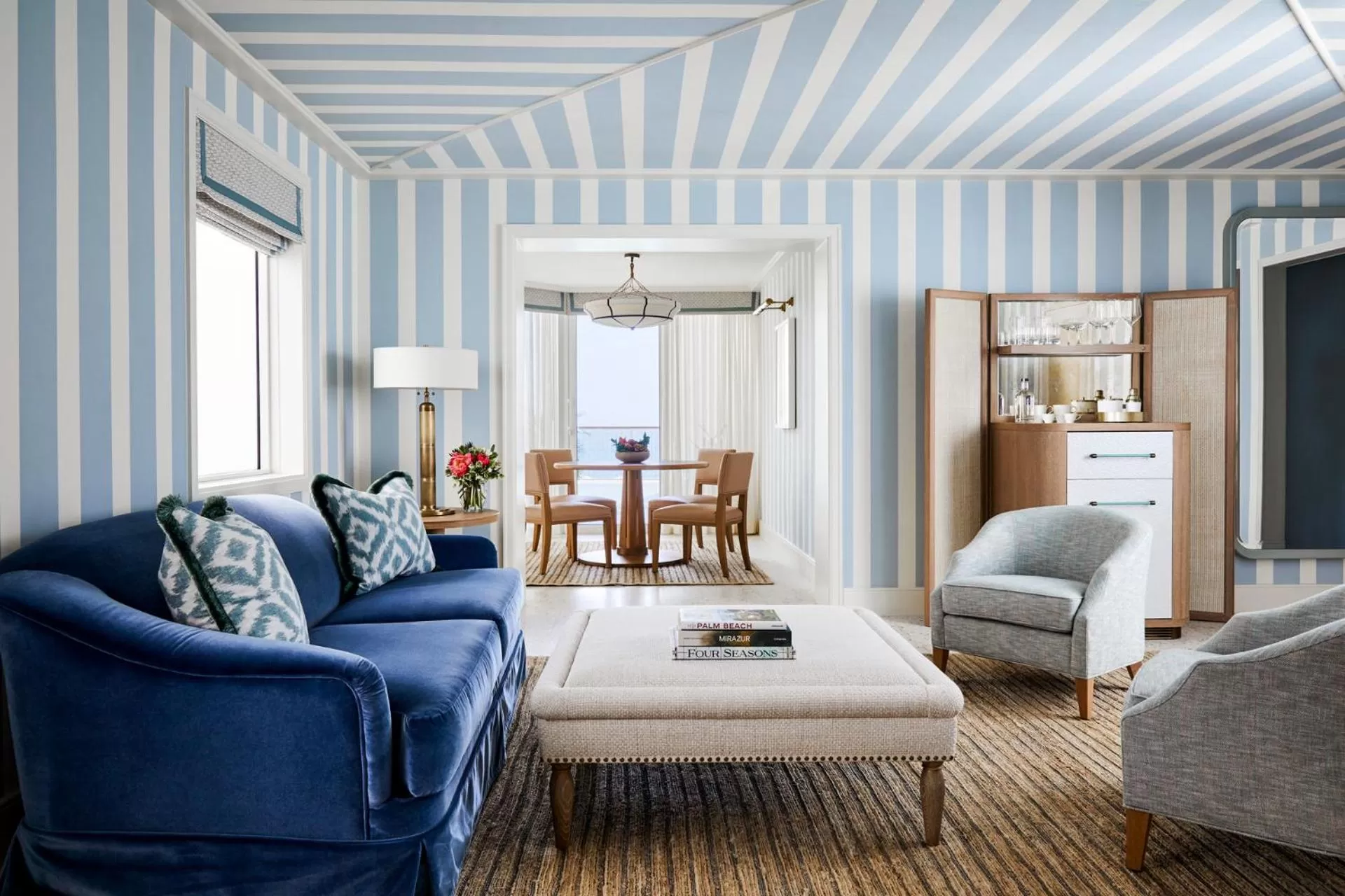 Living room in Four Seasons Resort Palm Beach