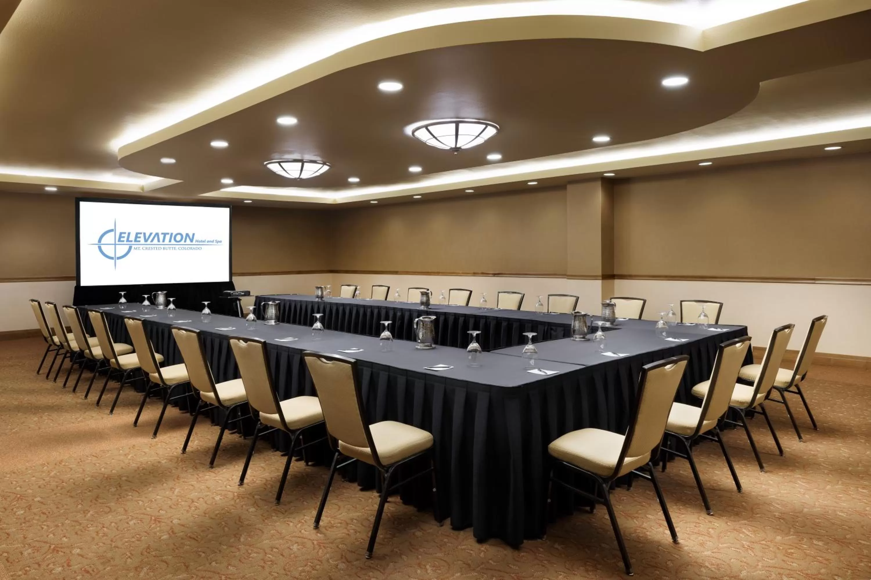 Meeting/conference room in Elevation Hotel & Spa